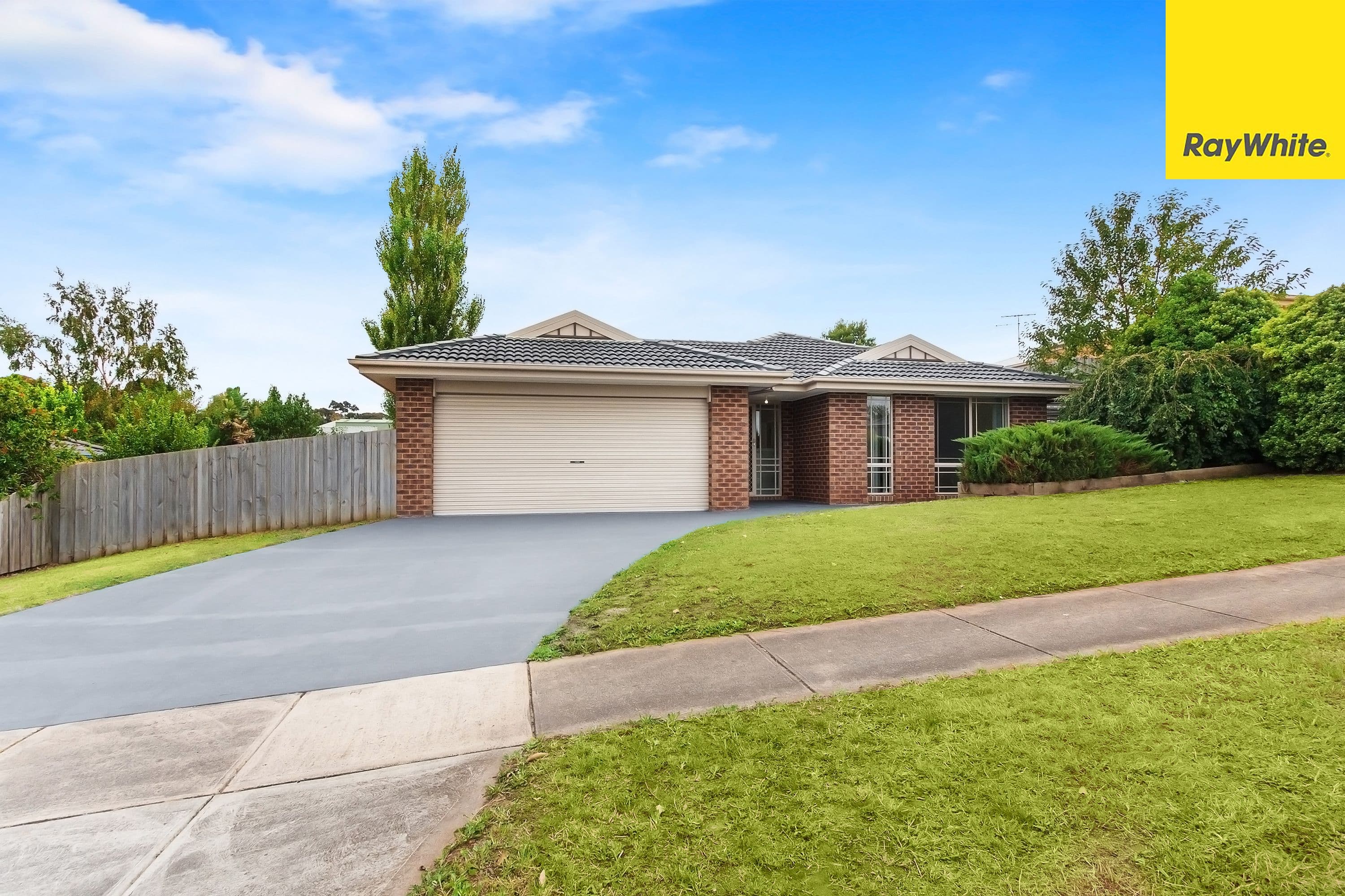 7 Davey Drive, Drouin VIC 3818, Drouin - Thumbnail 4