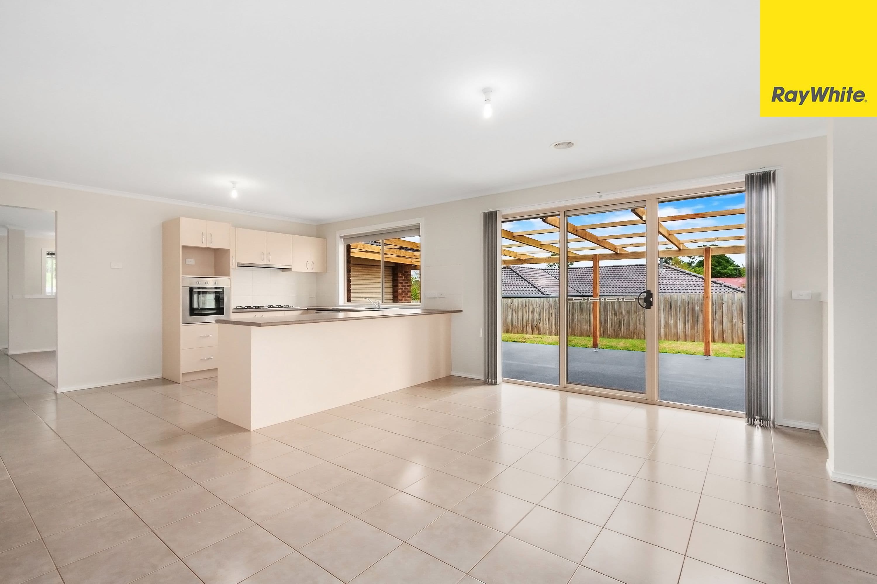 7 Davey Drive, Drouin VIC 3818, Drouin - Thumbnail 6
