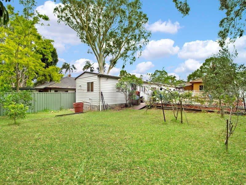 9 Harnleigh Avenue, WOOLOOWARE NSW 2230, Woolooware - Thumbnail 2