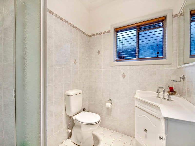 9 Harnleigh Avenue, WOOLOOWARE NSW 2230, Woolooware - Thumbnail 3