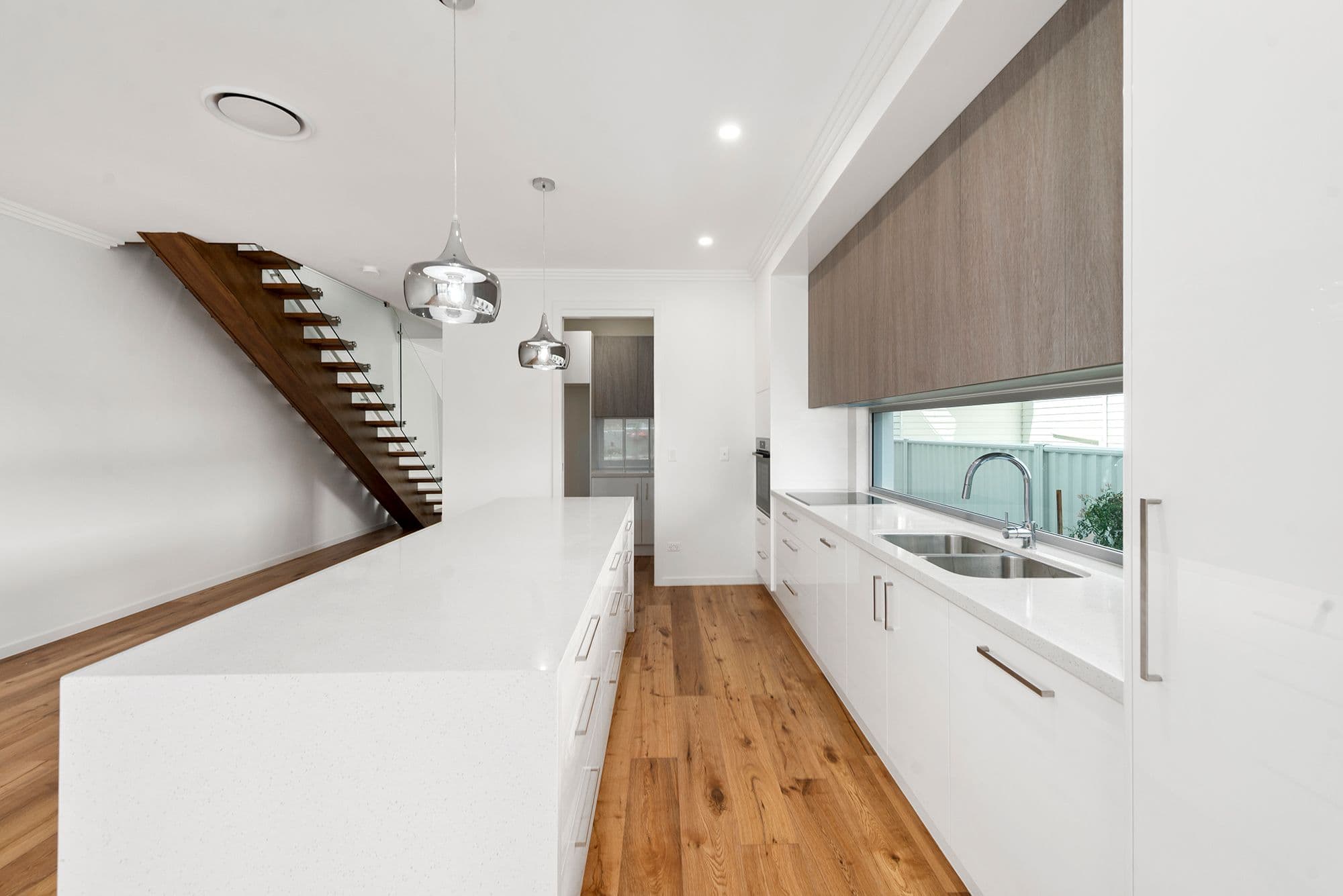 19 Oleander Avenue, Biggera Waters QLD 4216, Biggera Waters - Thumbnail 3