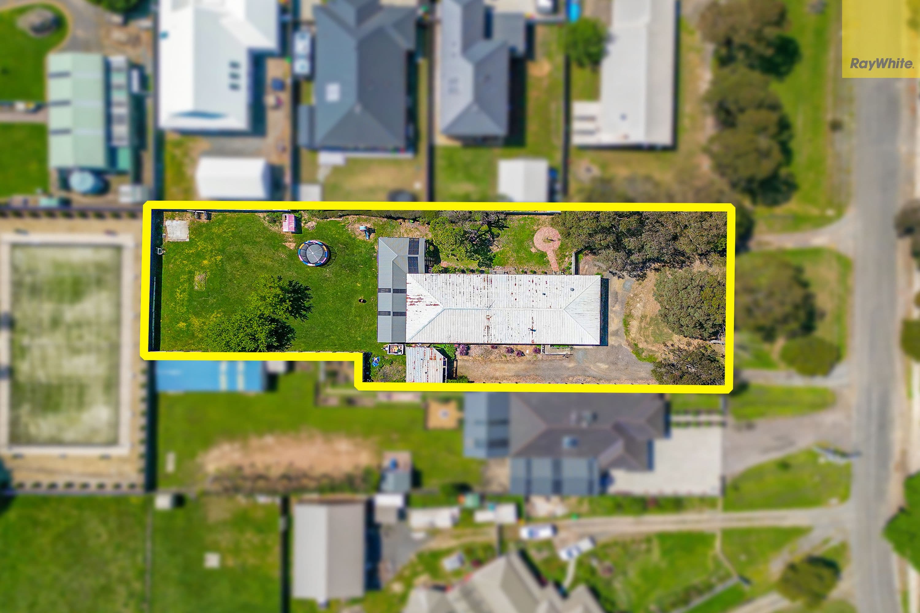 8 Berry Street, Ballan VIC 3342, Ballan - Thumbnail 2