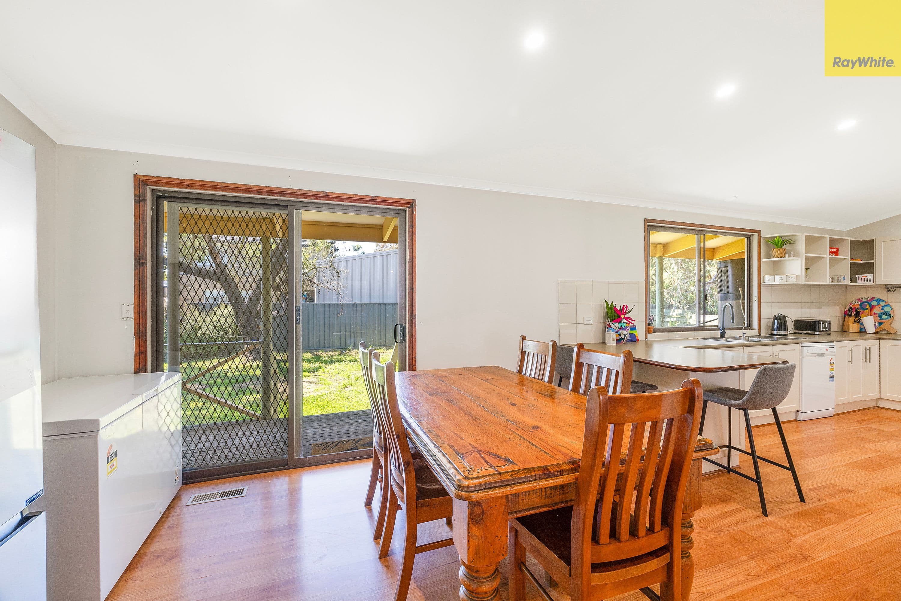 8 Berry Street, Ballan VIC 3342, Ballan - Thumbnail 5