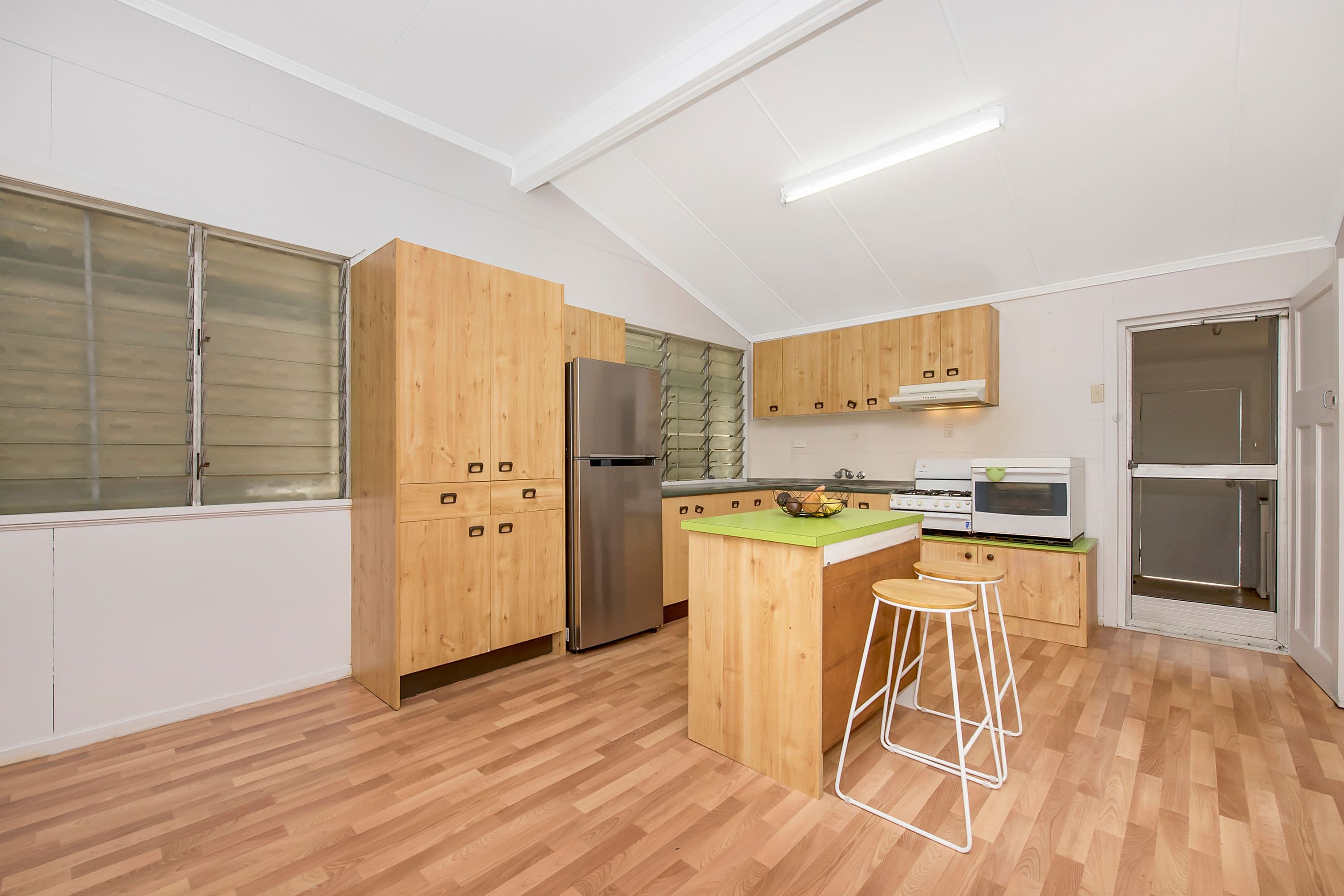 17 Mary Street, West End QLD 4810, West End - Thumbnail 2