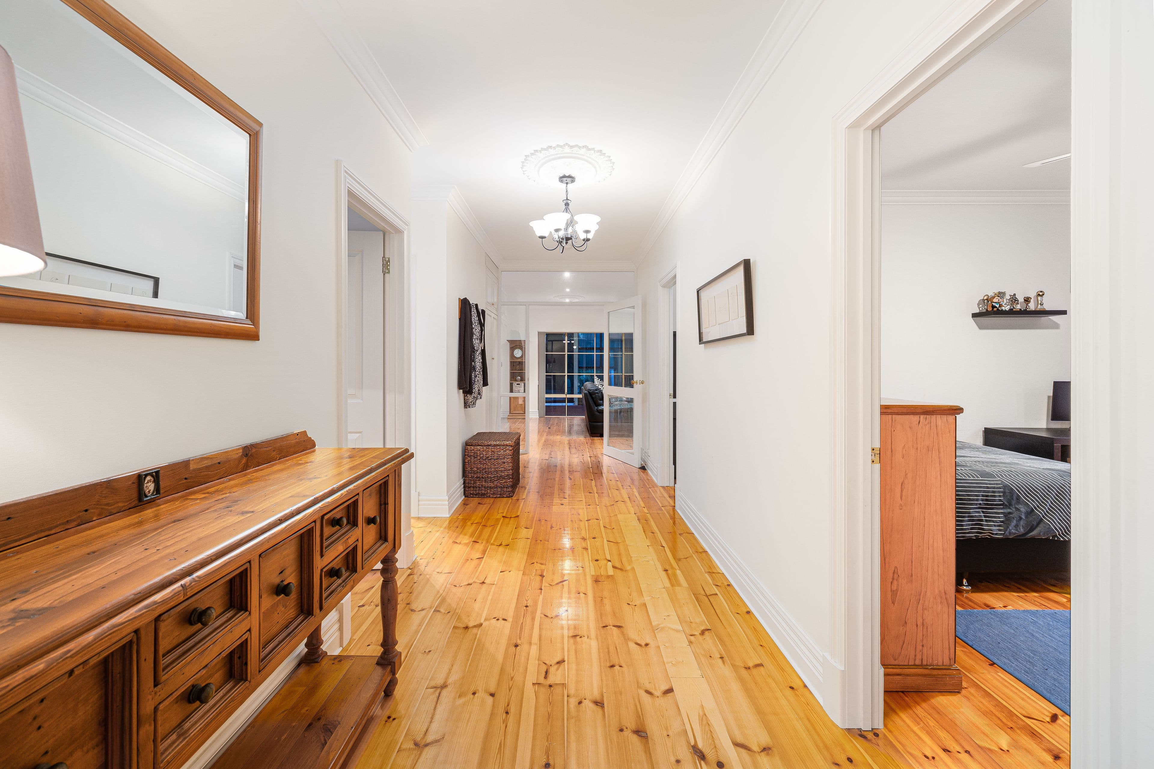 4 Osborne Street, Largs Bay SA 5016, Largs Bay - Thumbnail 2