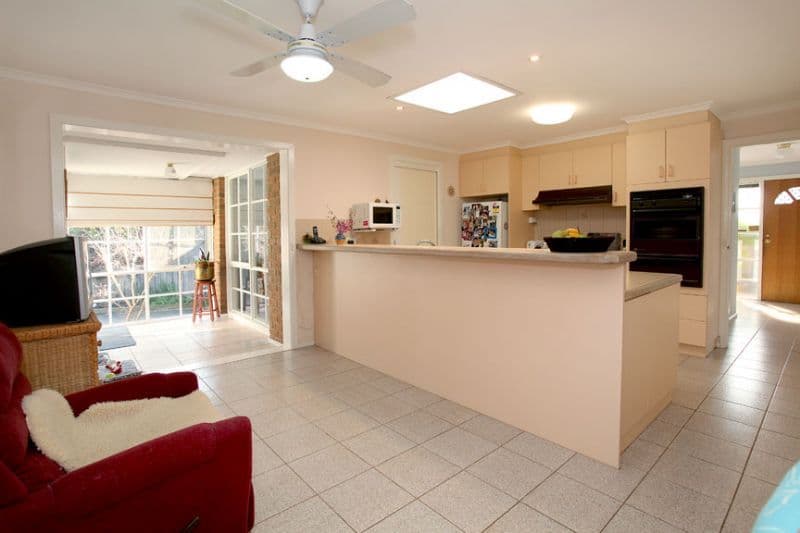 210 Gallaghers Road, GLEN WAVERLEY VIC 3150, Glen Waverley - Thumbnail 5