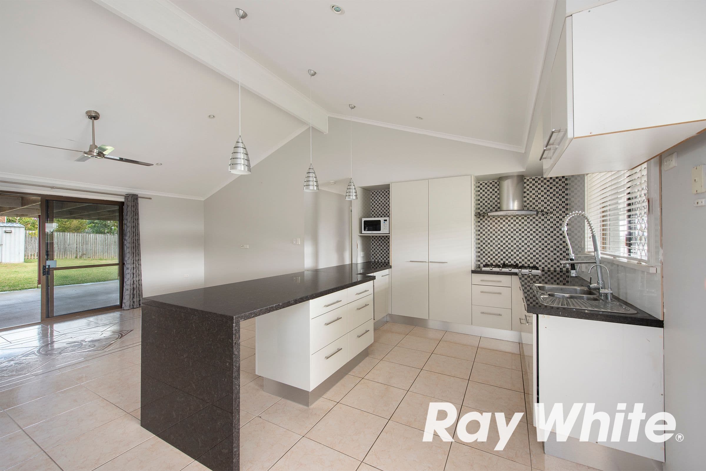 43 Jilbard Drive, Springwood QLD 4127, Springwood - Thumbnail 2