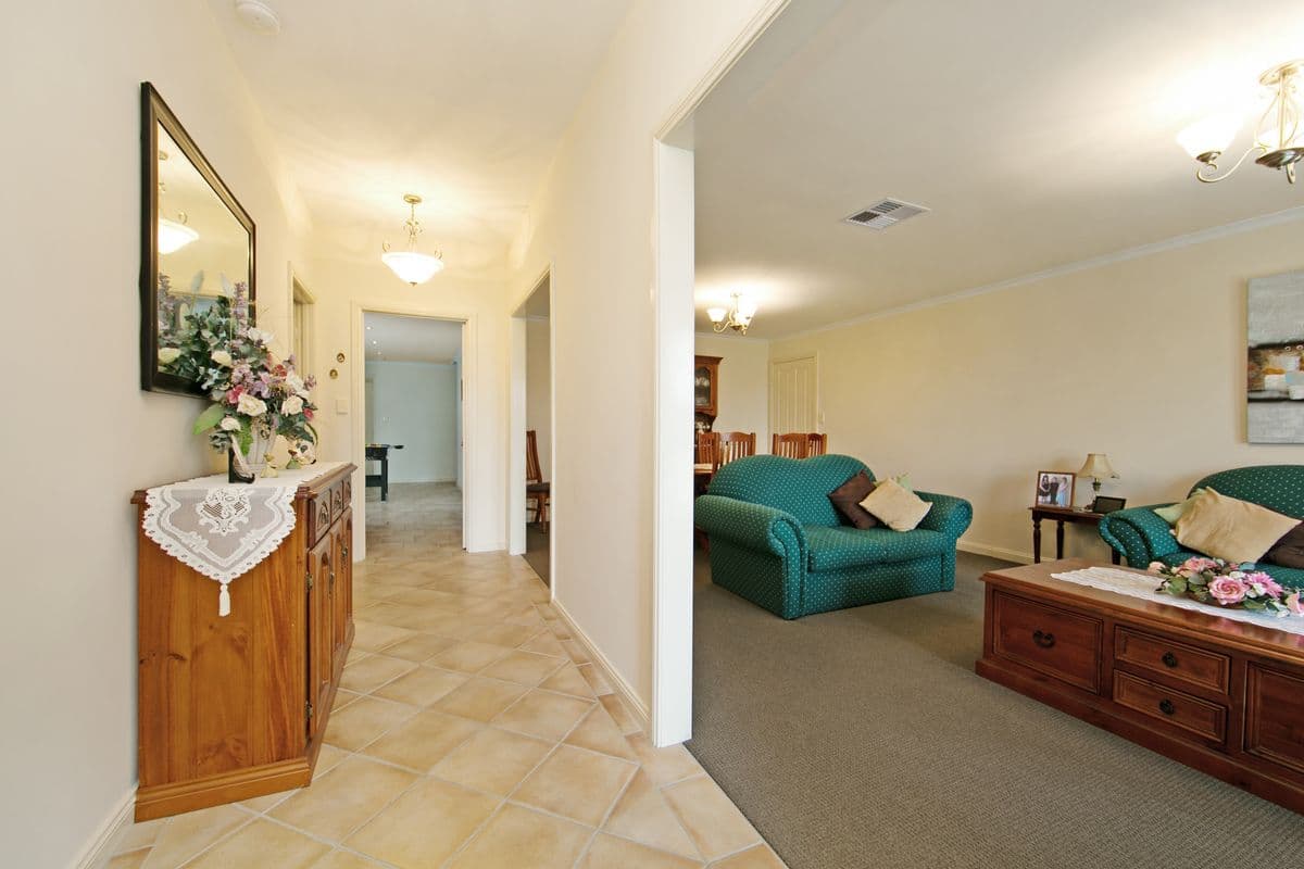 4 Carsten Court, ANGLE VALE SA 5117, Angle Vale - Thumbnail 2