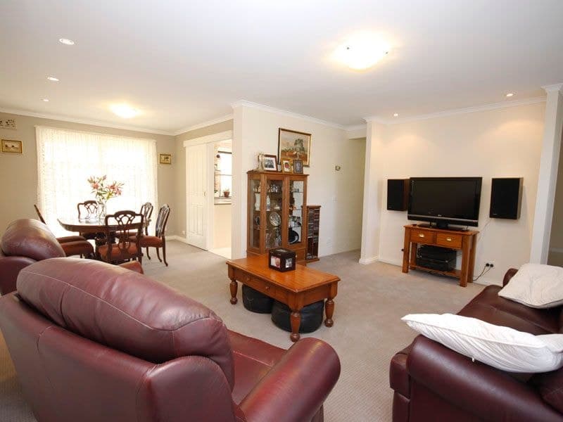 6 Moruya Drive, GROVEDALE VIC 3216, Grovedale - Thumbnail 2
