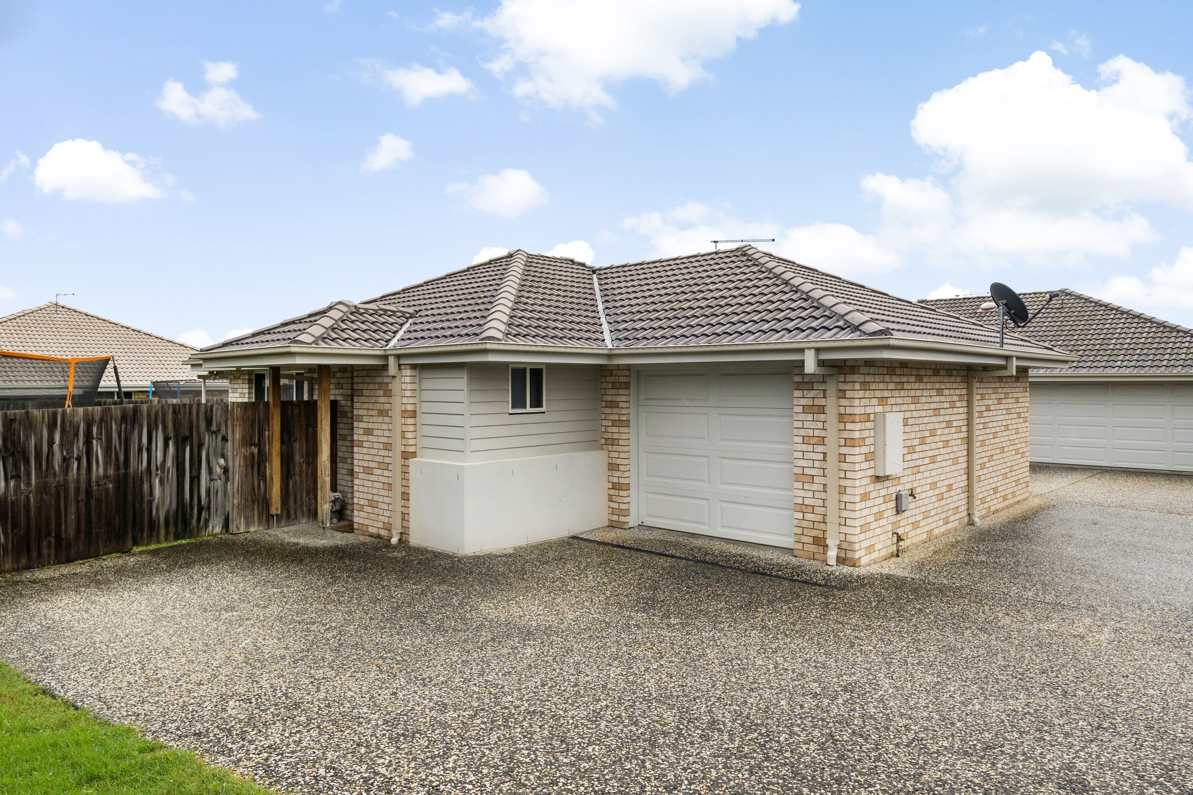 14 Joanne Court, Gleneagle QLD 4285, Gleneagle - Thumbnail 3
