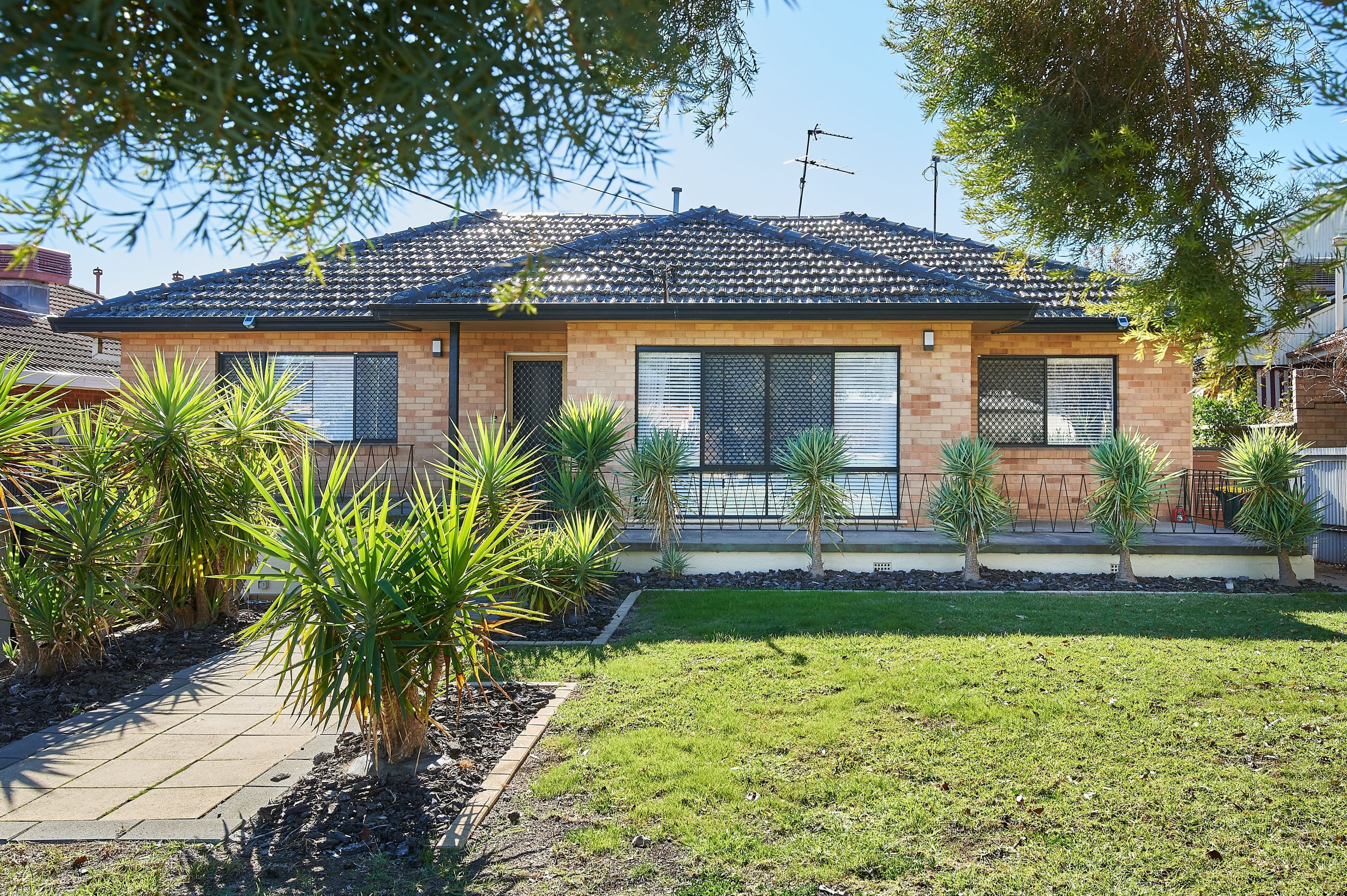 3 Anne Street, Tolland - Image 1