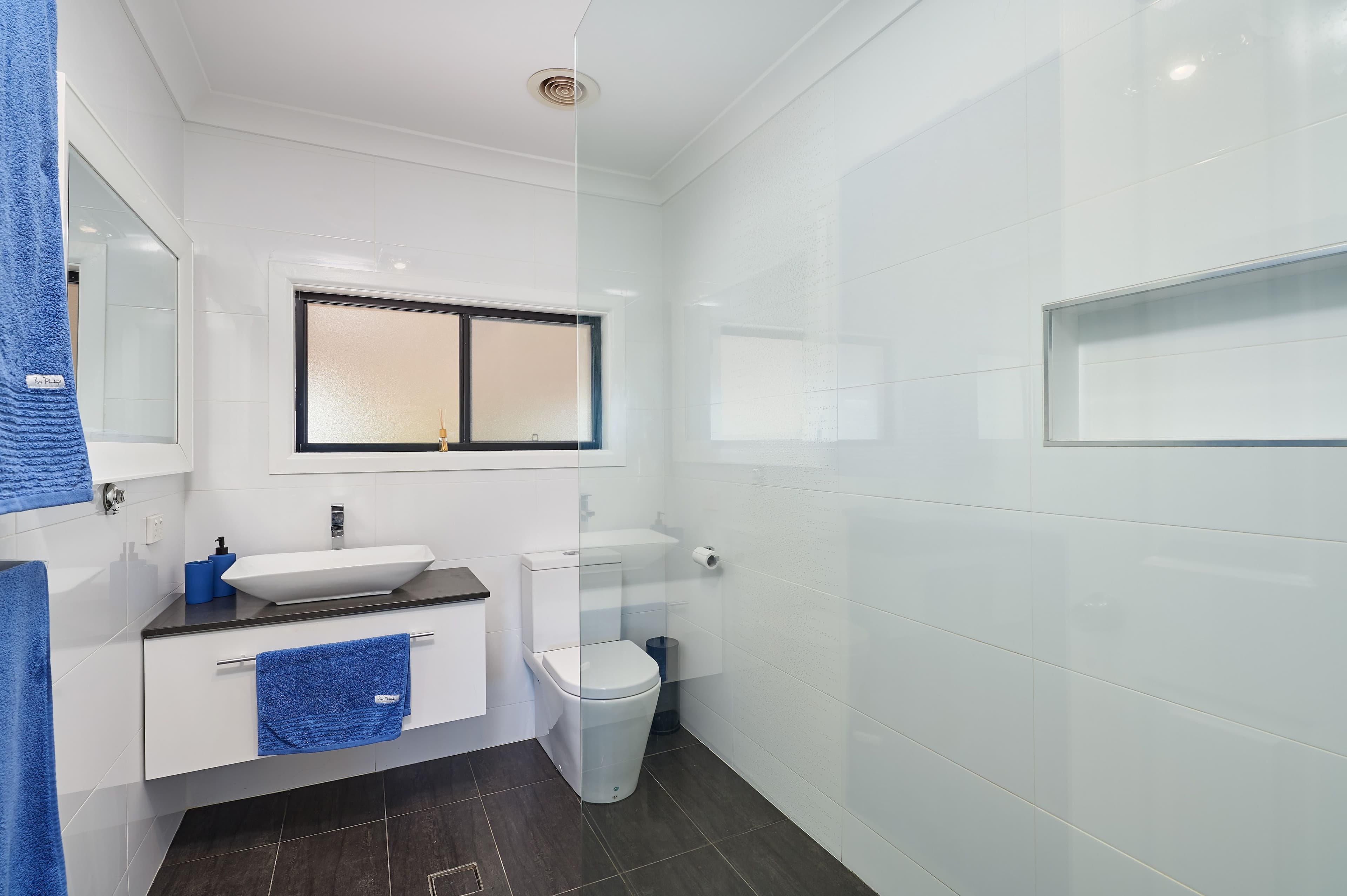 3 Anne Street, Tolland - Thumbnail 8