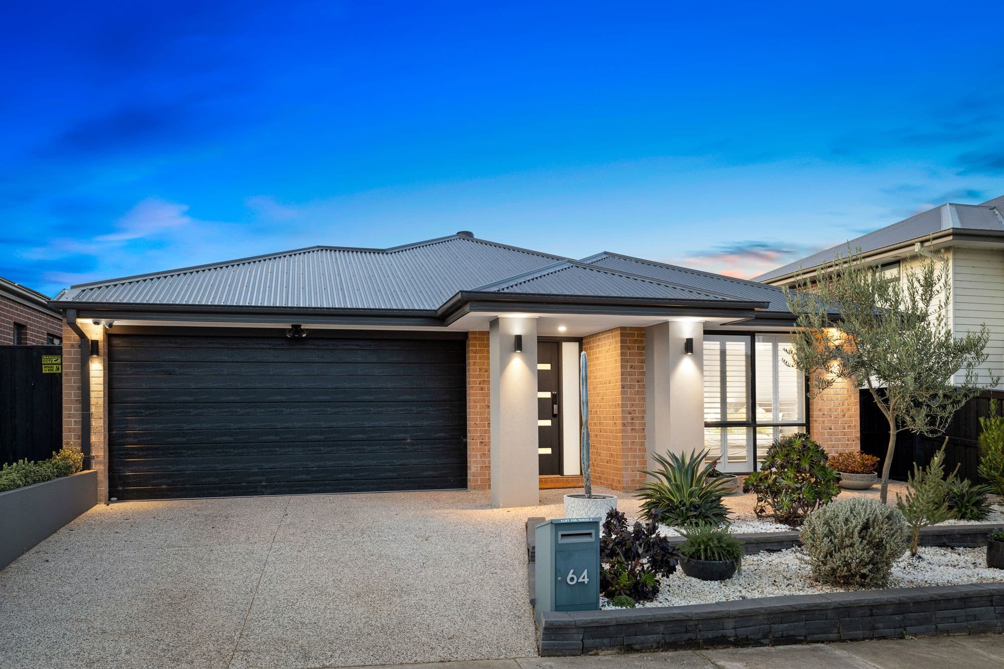 64 Dawley Circuit, Werribee VIC 3030, Werribee - Thumbnail 2