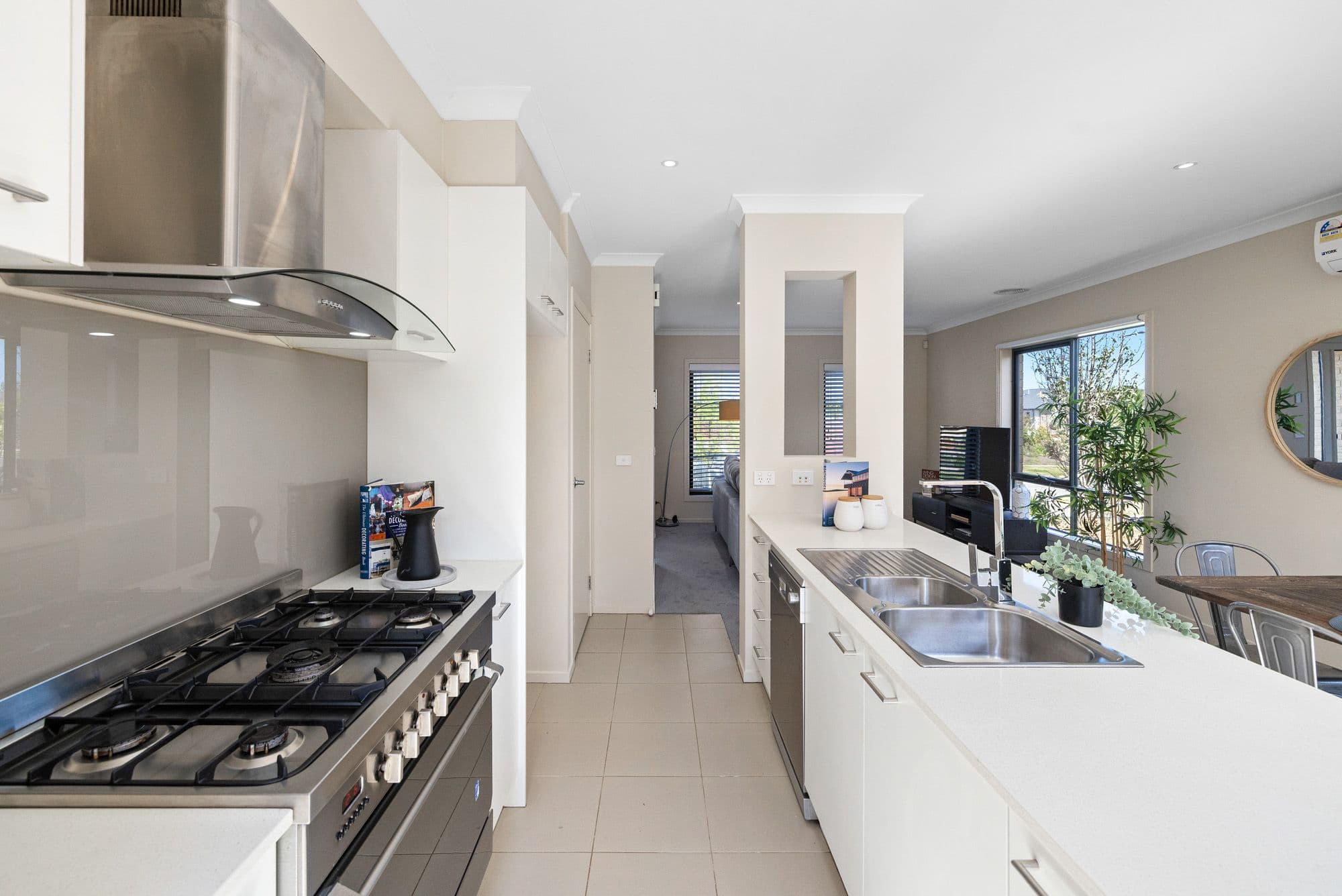 3 Massimo Street, Wyndham Vale VIC 3024, Wyndham Vale - Thumbnail 5