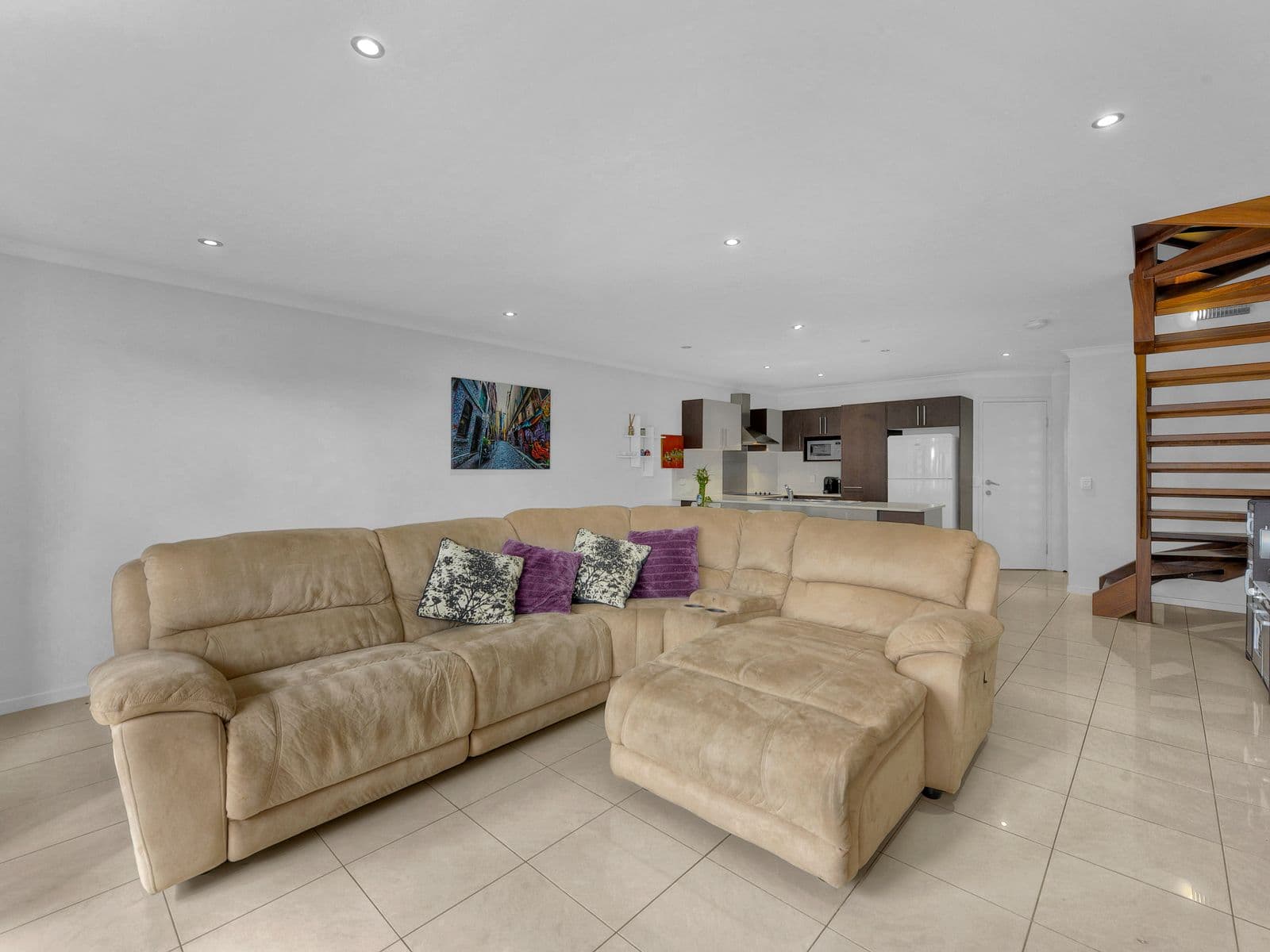 69 Molloy Road, Cannon Hill QLD 4170, Cannon Hill - Thumbnail 3