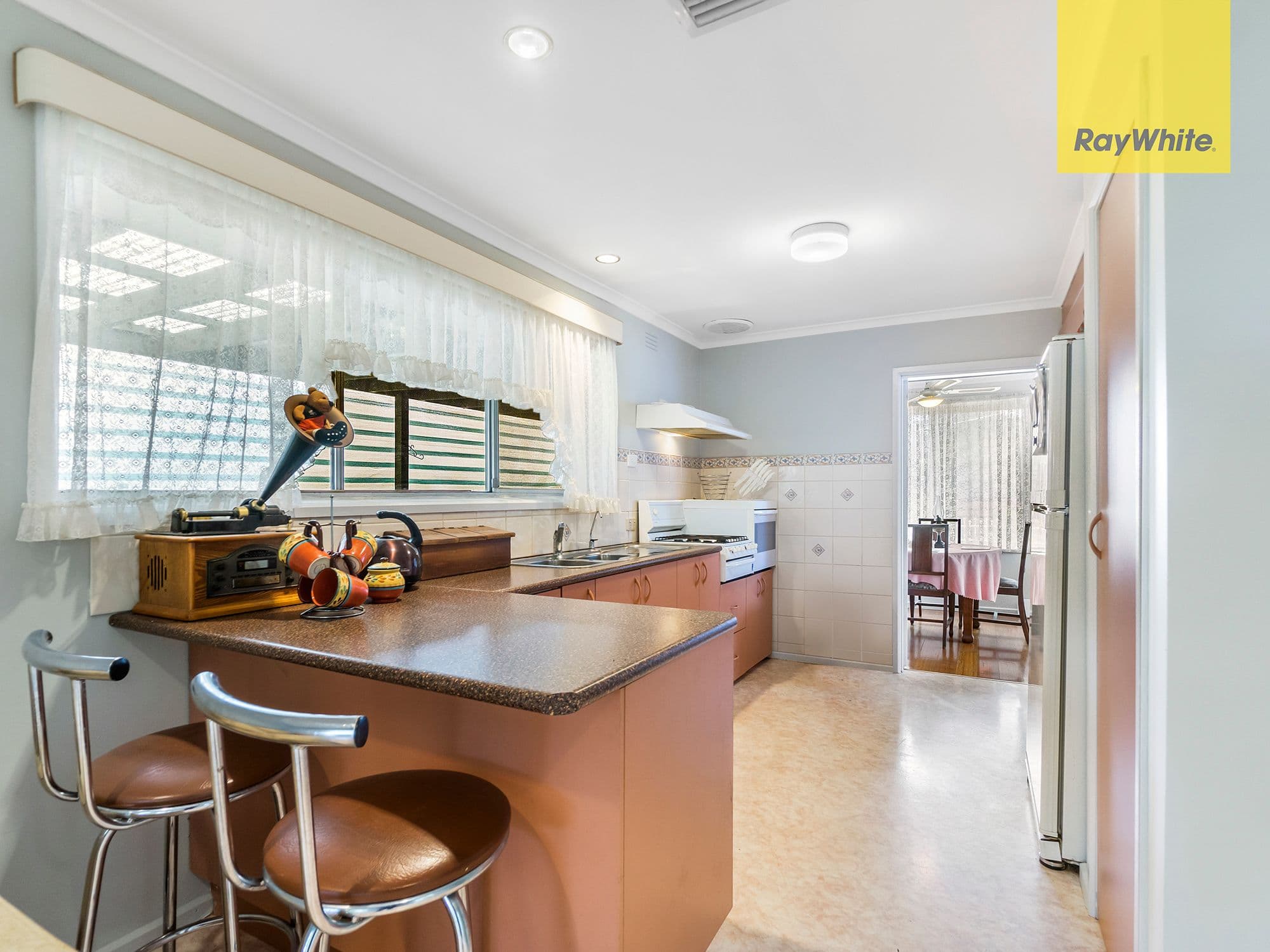 81 First Avenue, Melton South VIC 3338, Melton South - Thumbnail 6