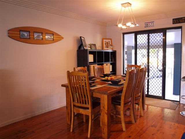 8  Lindgren Street, CENTENARY HEIGHTS QLD 4350, Centenary Heights - Thumbnail 4