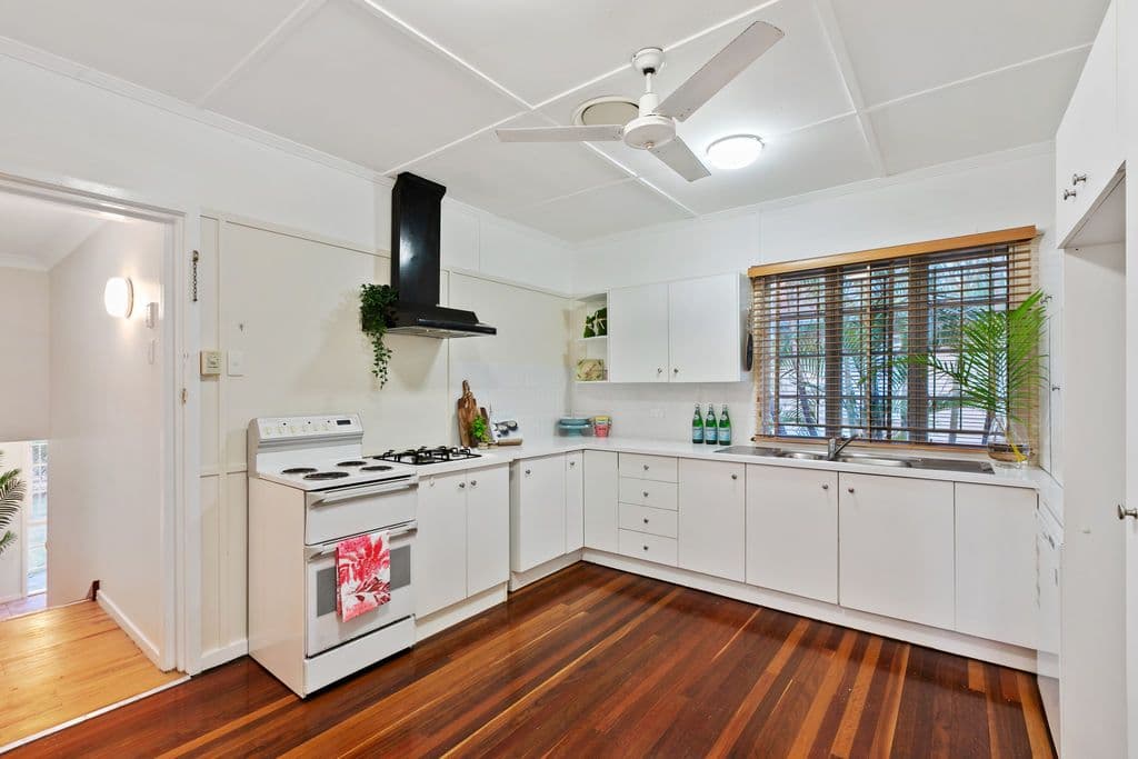 2 Upwood Street, Coopers Plains QLD 4108, Coopers Plains - Thumbnail 5
