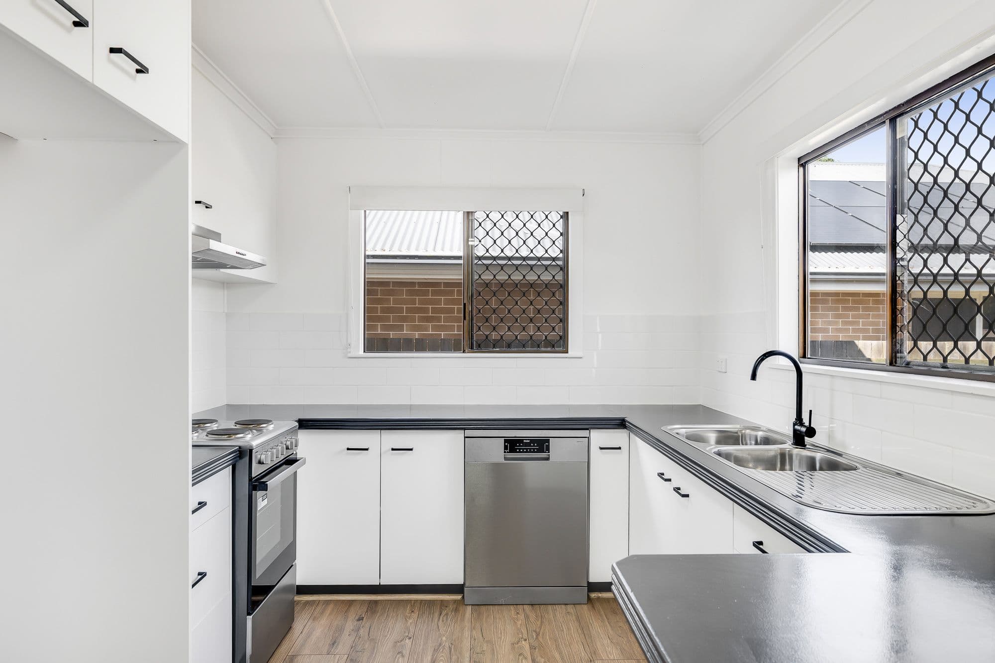 22 Devine Street, Harristown QLD 4350, Harristown - Thumbnail 2