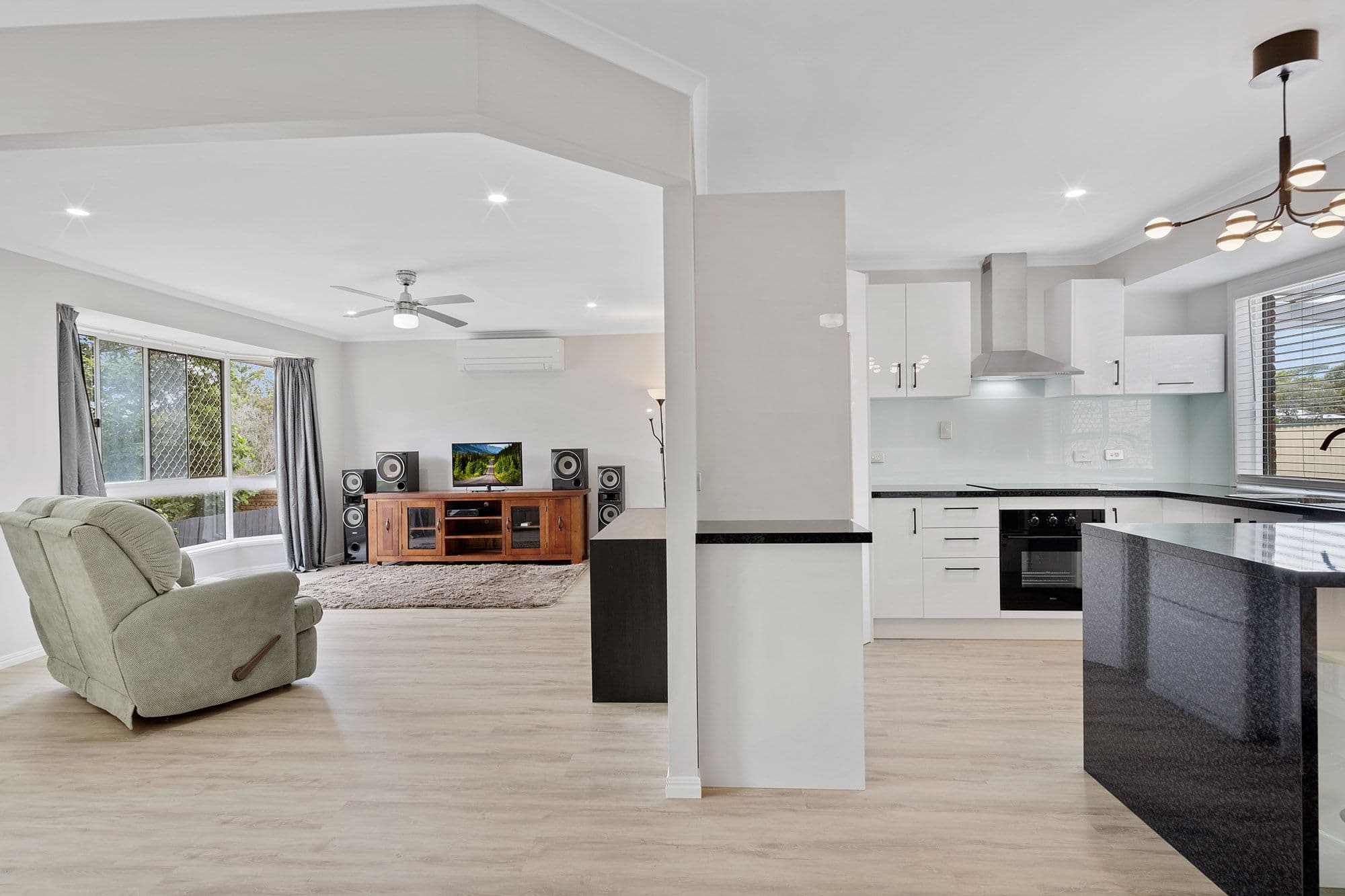 34 Linning Street, Mount Warren Park QLD 4207, Mount Warren Park - Thumbnail 3