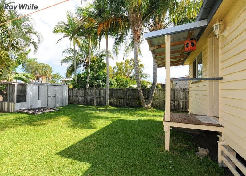 68 Moolyyir Street, URANGAN QLD 4655, Urangan - Thumbnail 3