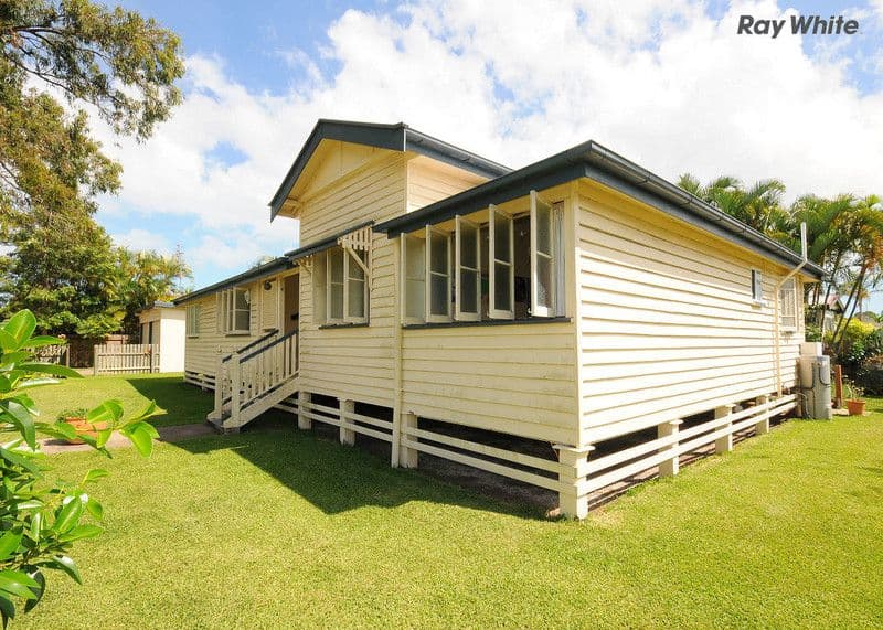 68 Moolyyir Street, URANGAN QLD 4655, Urangan - Thumbnail 5