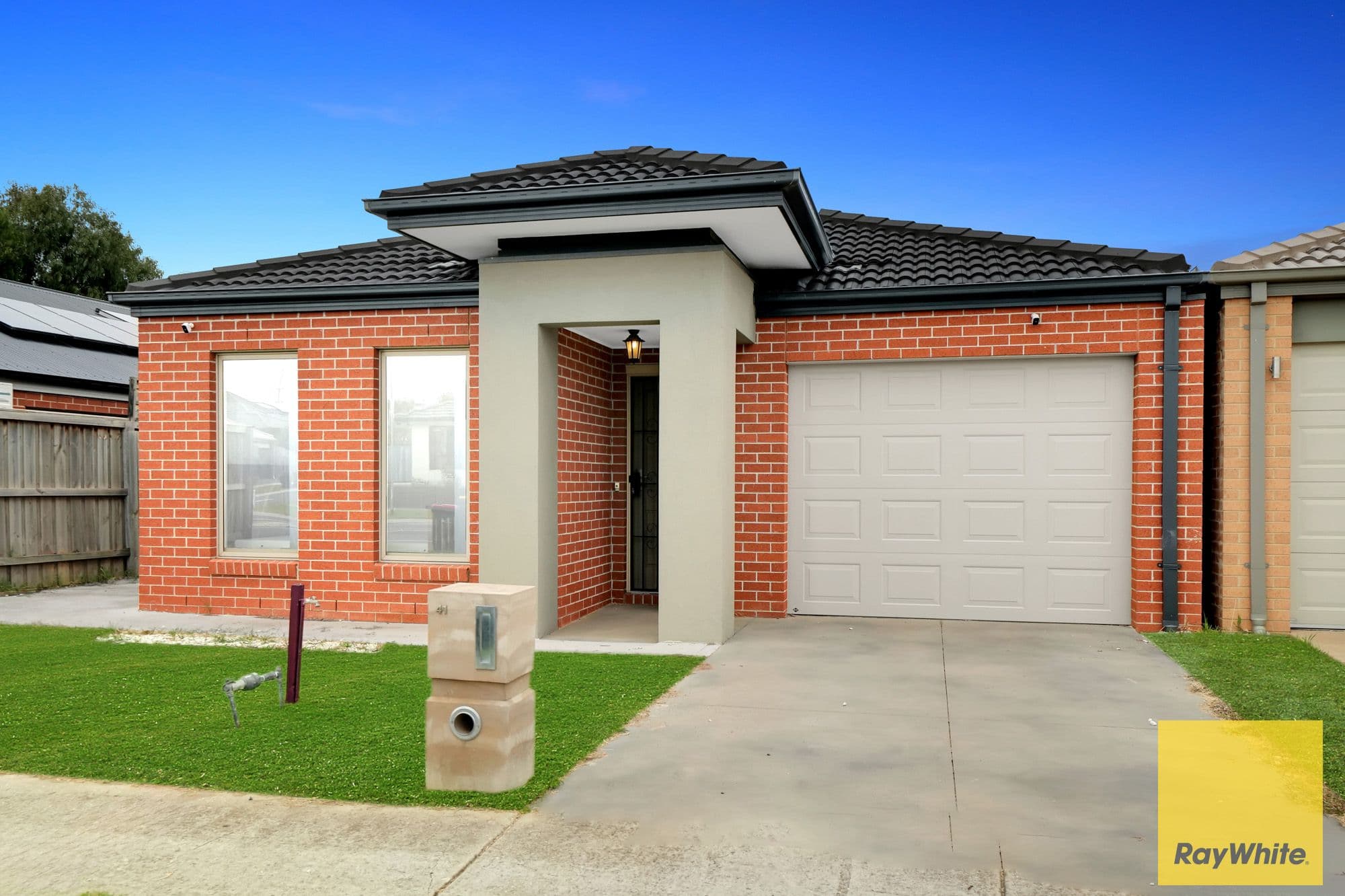 41 Obsidian Avenue, Tarneit VIC 3029, Tarneit - Thumbnail 2