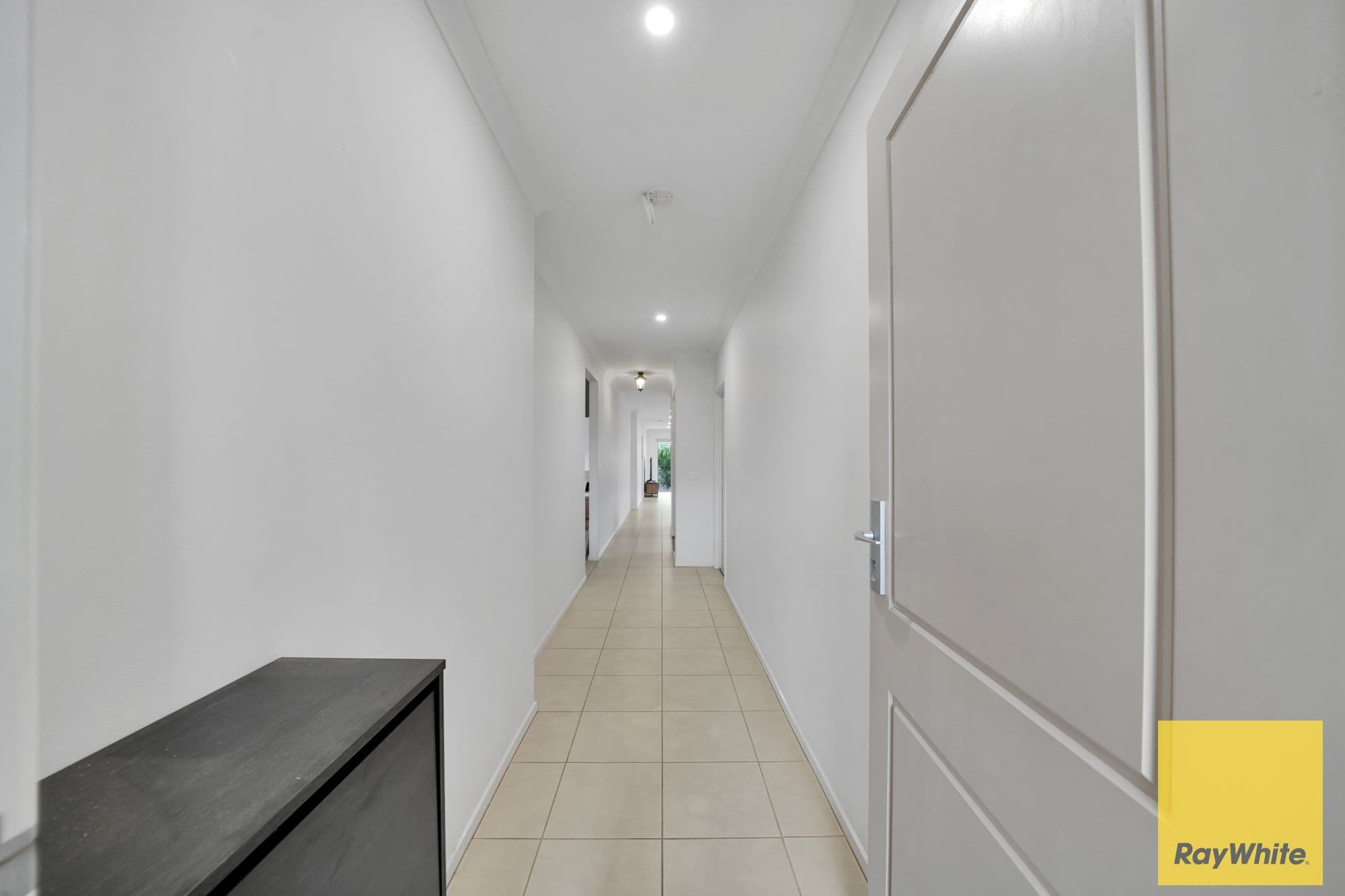 41 Obsidian Avenue, Tarneit VIC 3029, Tarneit - Thumbnail 3