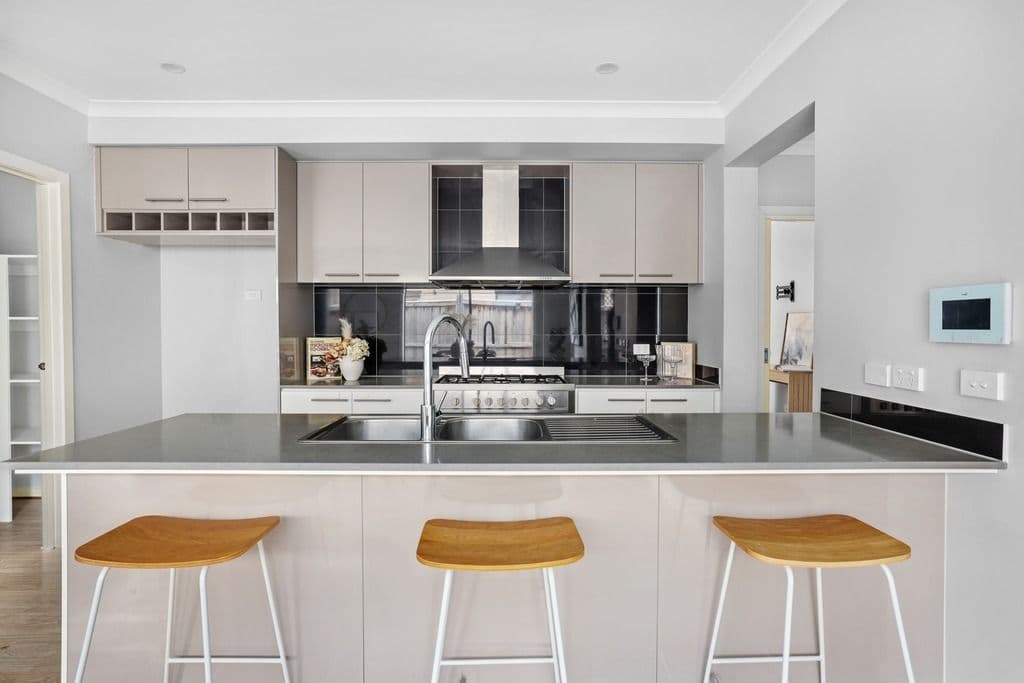 16 Pascolo Way, Wyndham Vale VIC 3024, Wyndham Vale - Thumbnail 6