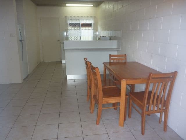 37 Winkworth Street, BUNGALOW QLD 4870, Bungalow - Thumbnail 4