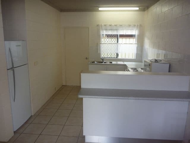 37 Winkworth Street, BUNGALOW QLD 4870, Bungalow - Thumbnail 5