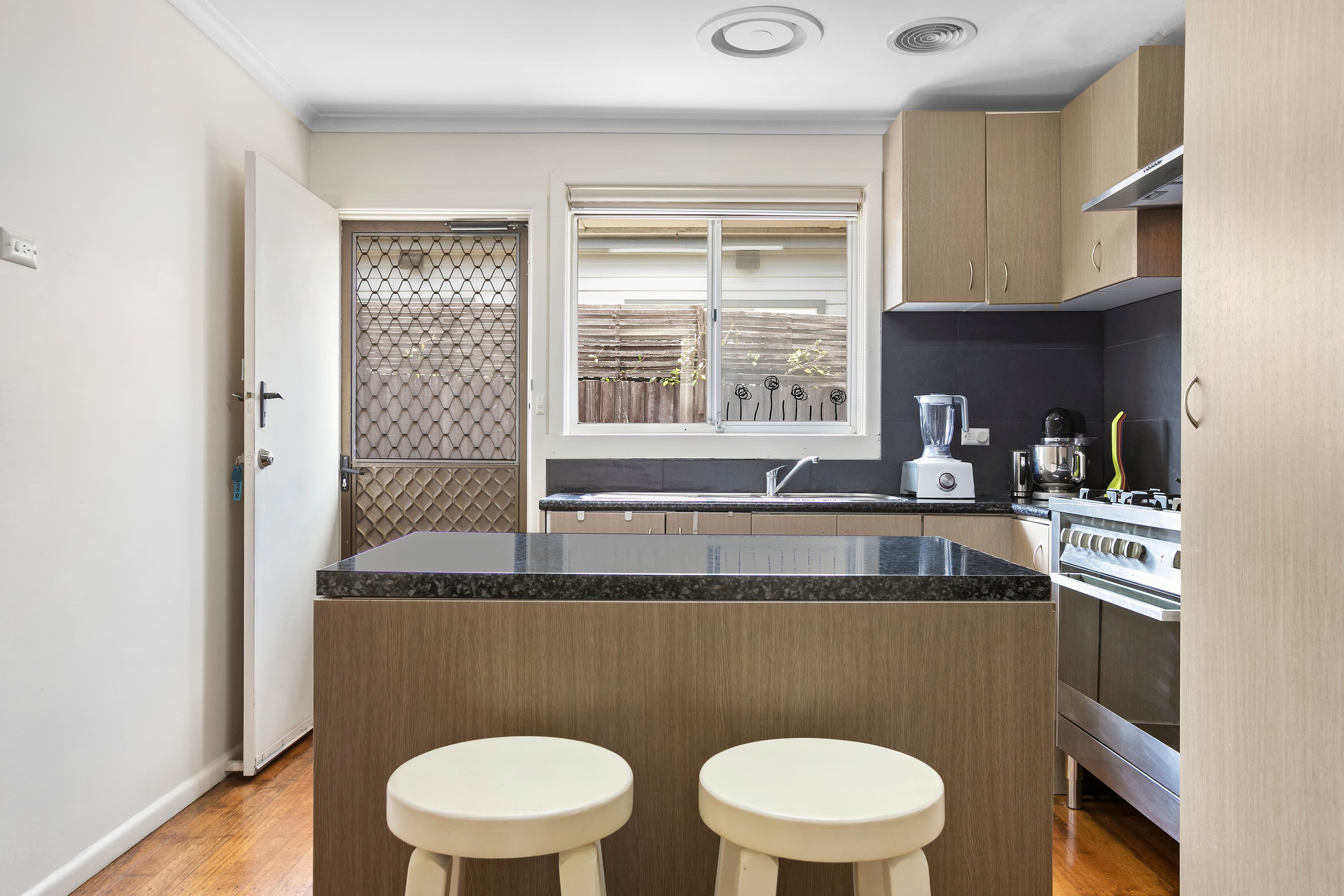 33-35 Brownfield Street, Mordialloc VIC 3195, Mordialloc - Thumbnail 2