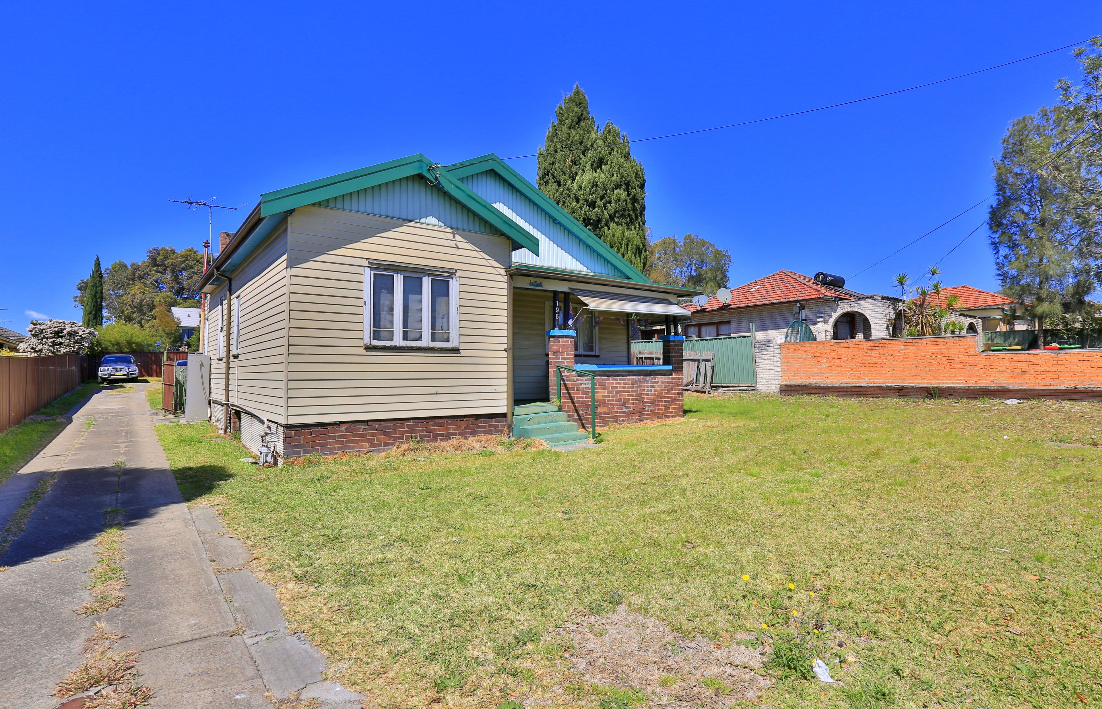 196 Canterbury Road, Bankstown - Thumbnail 2