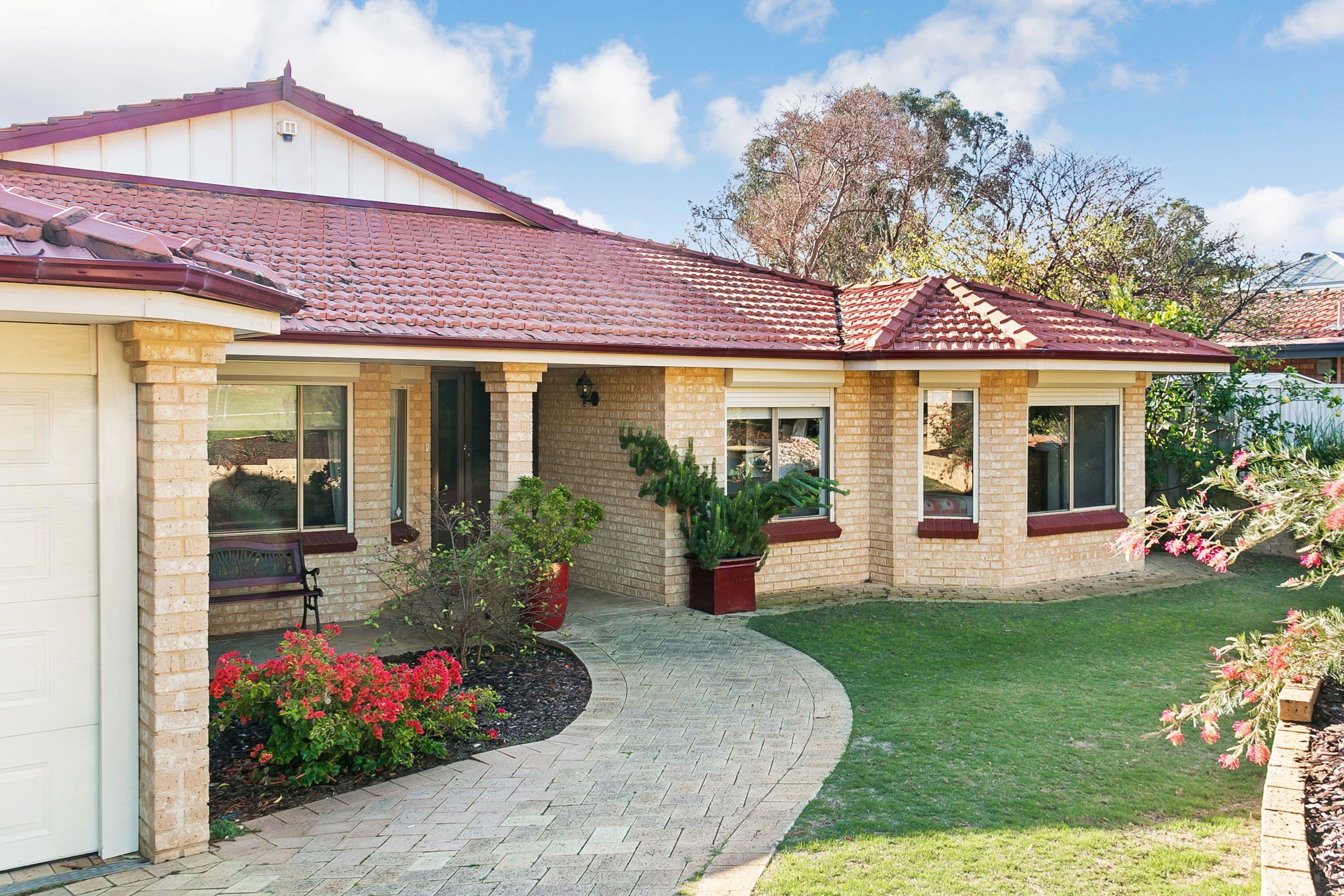 15 Grainger Drive, Mount Claremont WA 6010, Mount Claremont - Thumbnail 2