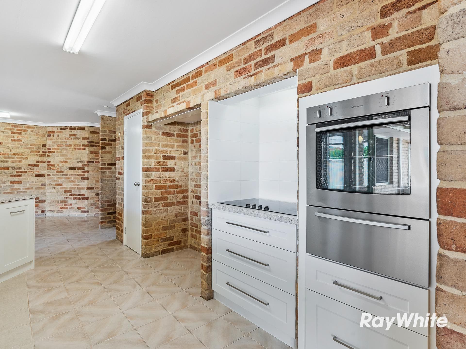 5 Maitland Close, Halls Head WA 6210, Halls Head - Thumbnail 4
