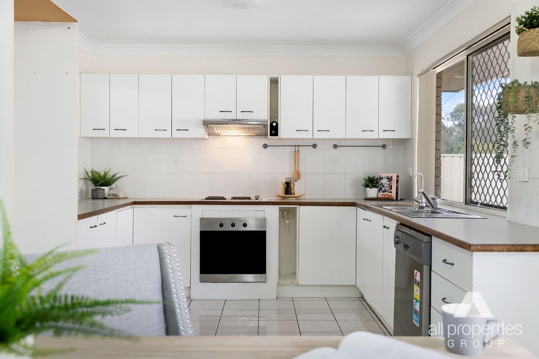 2 Indica Crescent, Regents Park, QLD 4118, Regents Park - Thumbnail 2
