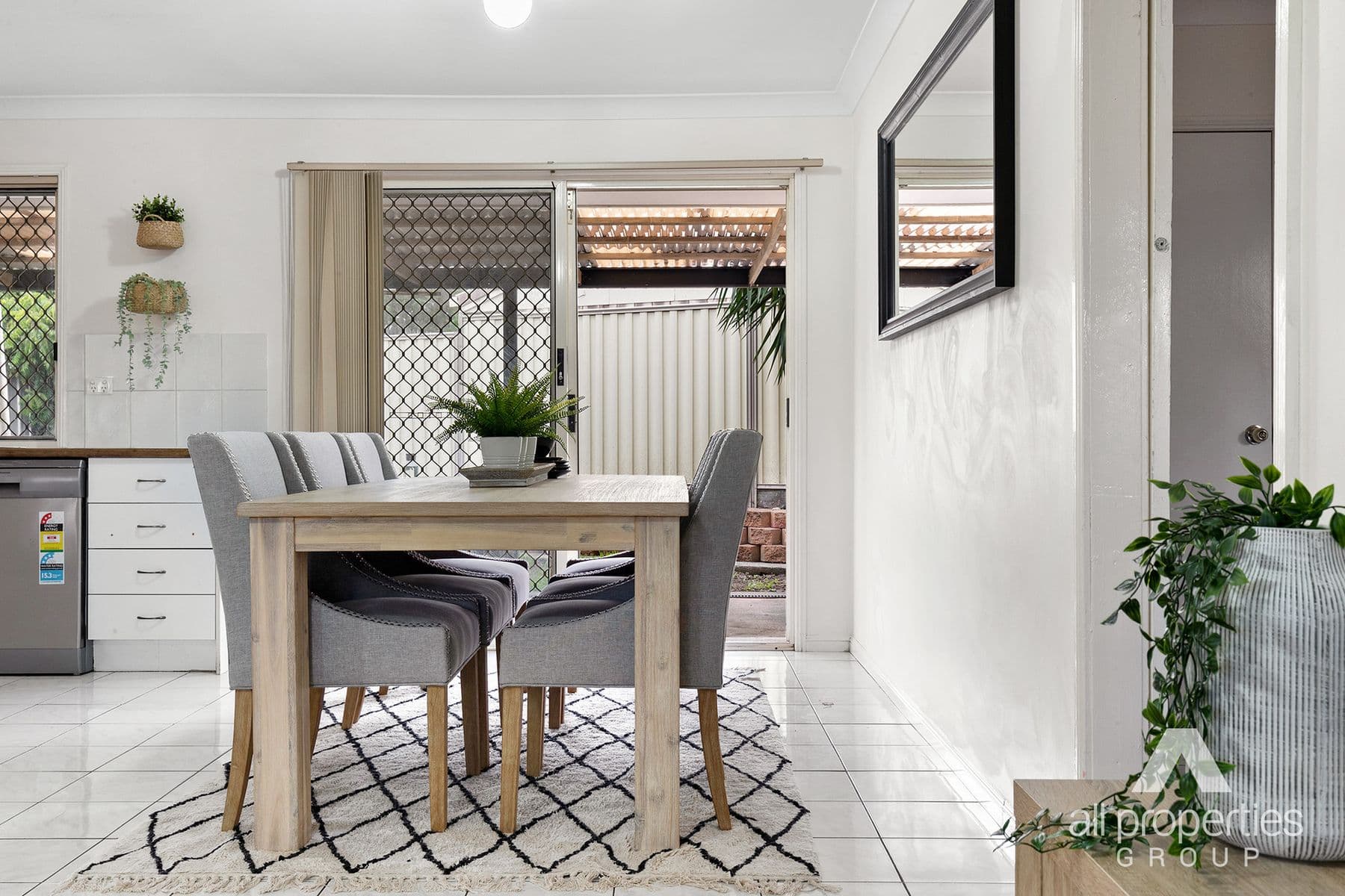 2 Indica Crescent, Regents Park, QLD 4118, Regents Park - Thumbnail 3