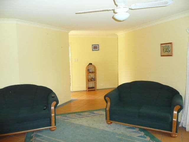 19 Capricorn Drive, PACIFIC PINES QLD 4211, Pacific Pines - Thumbnail 4