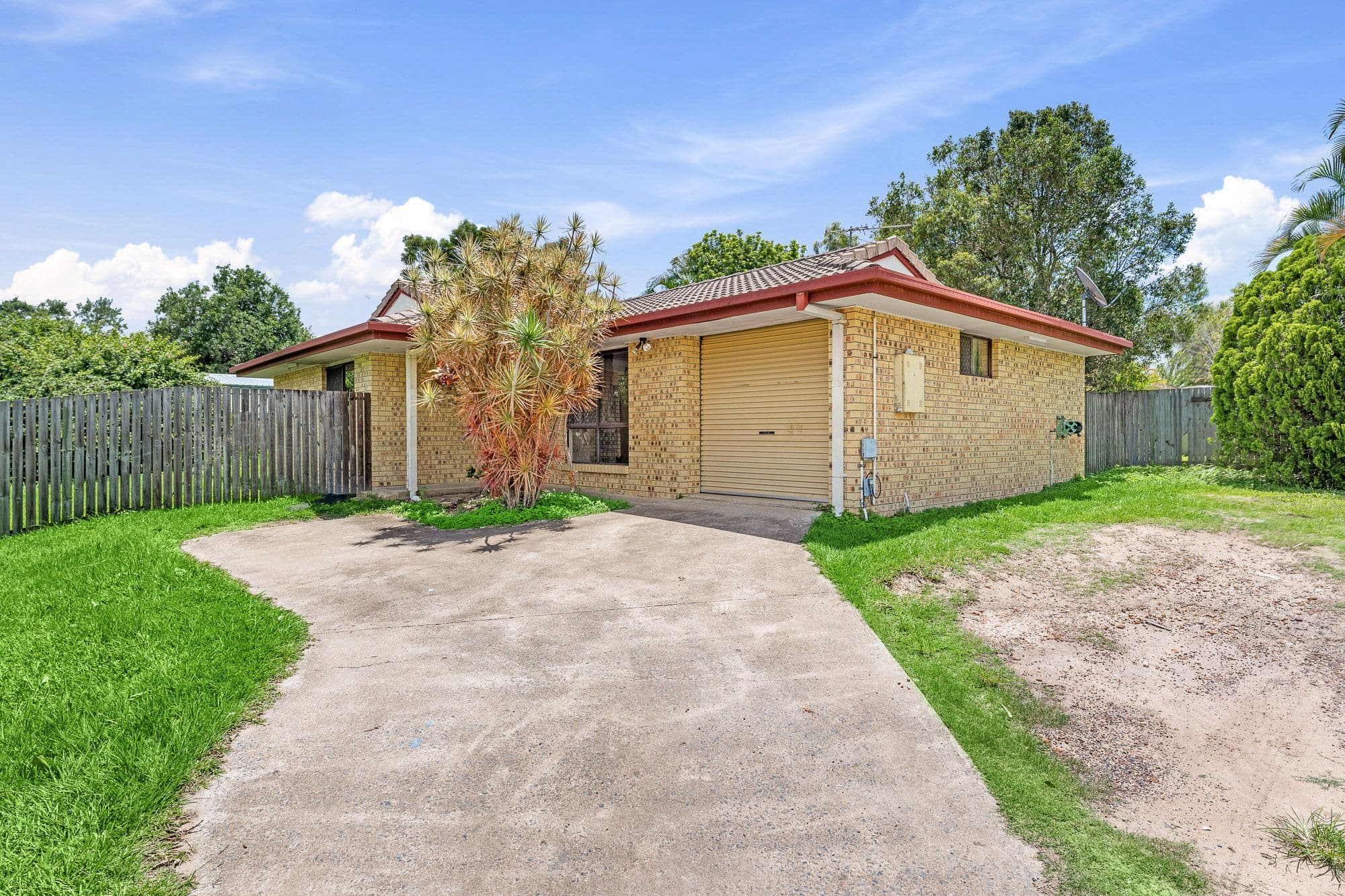 25 William Street, Goodna QLD 4300, Goodna - Thumbnail 2