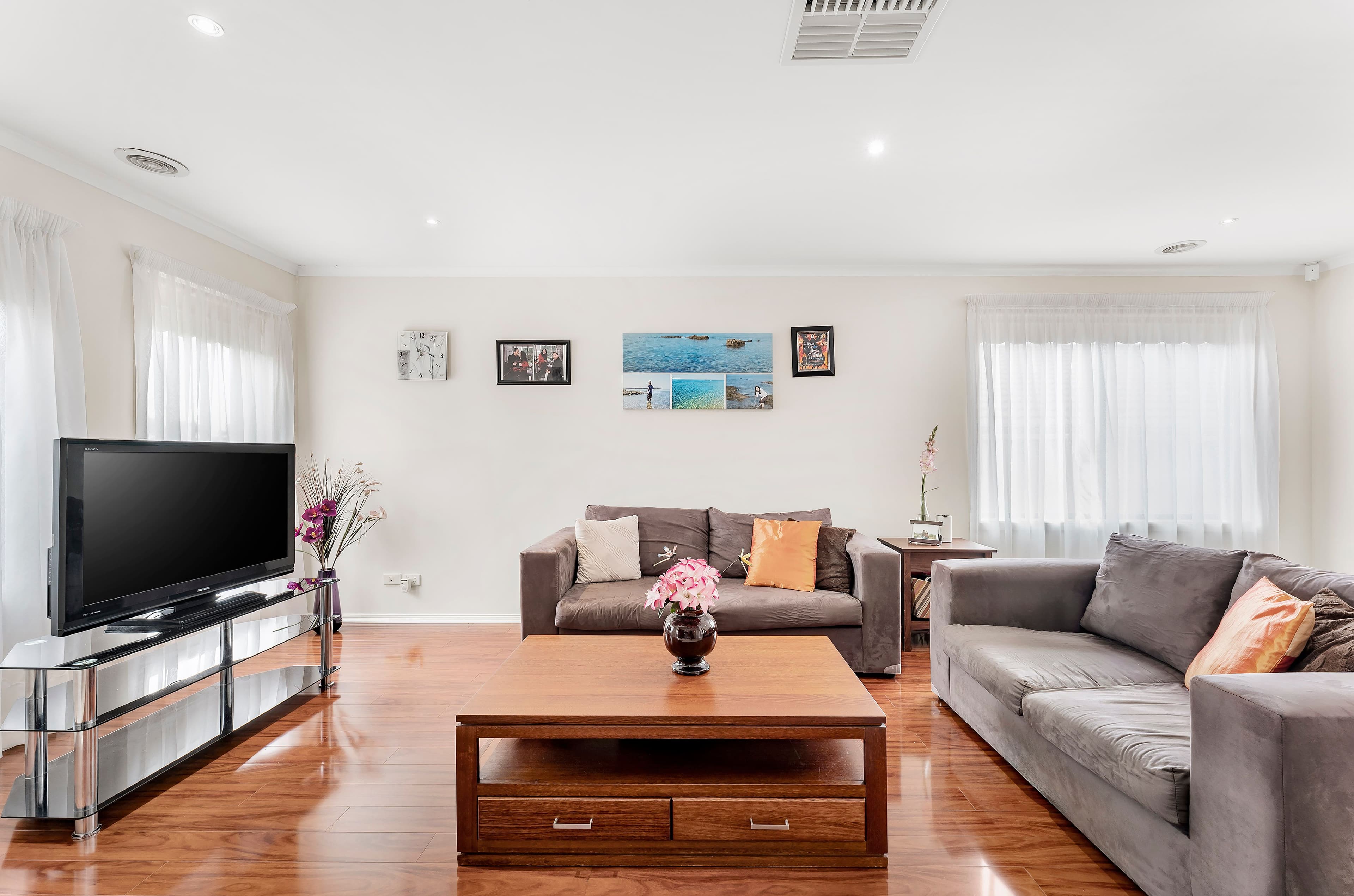 11 Outcrop Crescent, South Morang VIC 3752, South Morang - Thumbnail 3