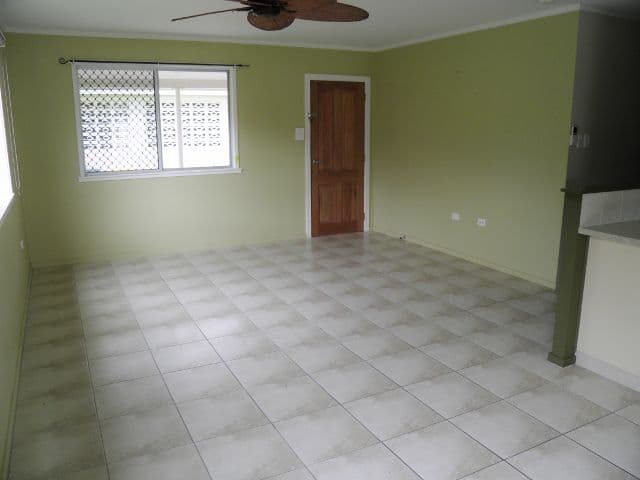 11 Purbeck Place, EDGE HILL QLD 4870, Edge Hill - Thumbnail 2
