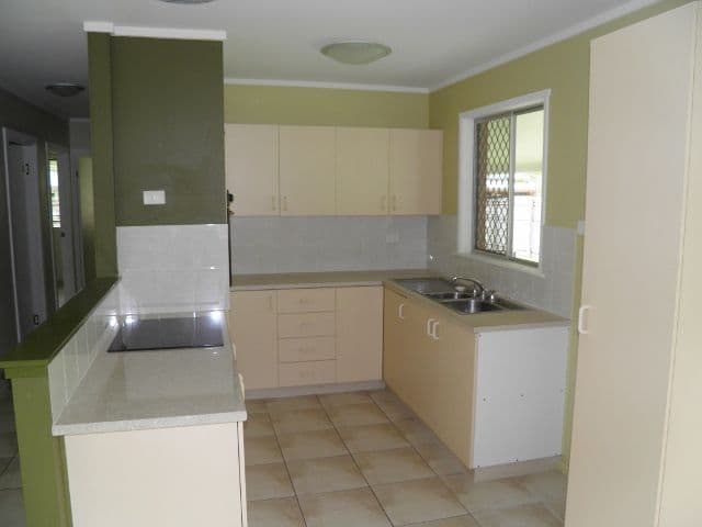 11 Purbeck Place, EDGE HILL QLD 4870, Edge Hill - Thumbnail 3