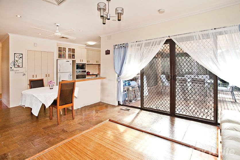 20 Mannering Drive, GLEN WAVERLEY VIC 3150, Glen Waverley - Thumbnail 5