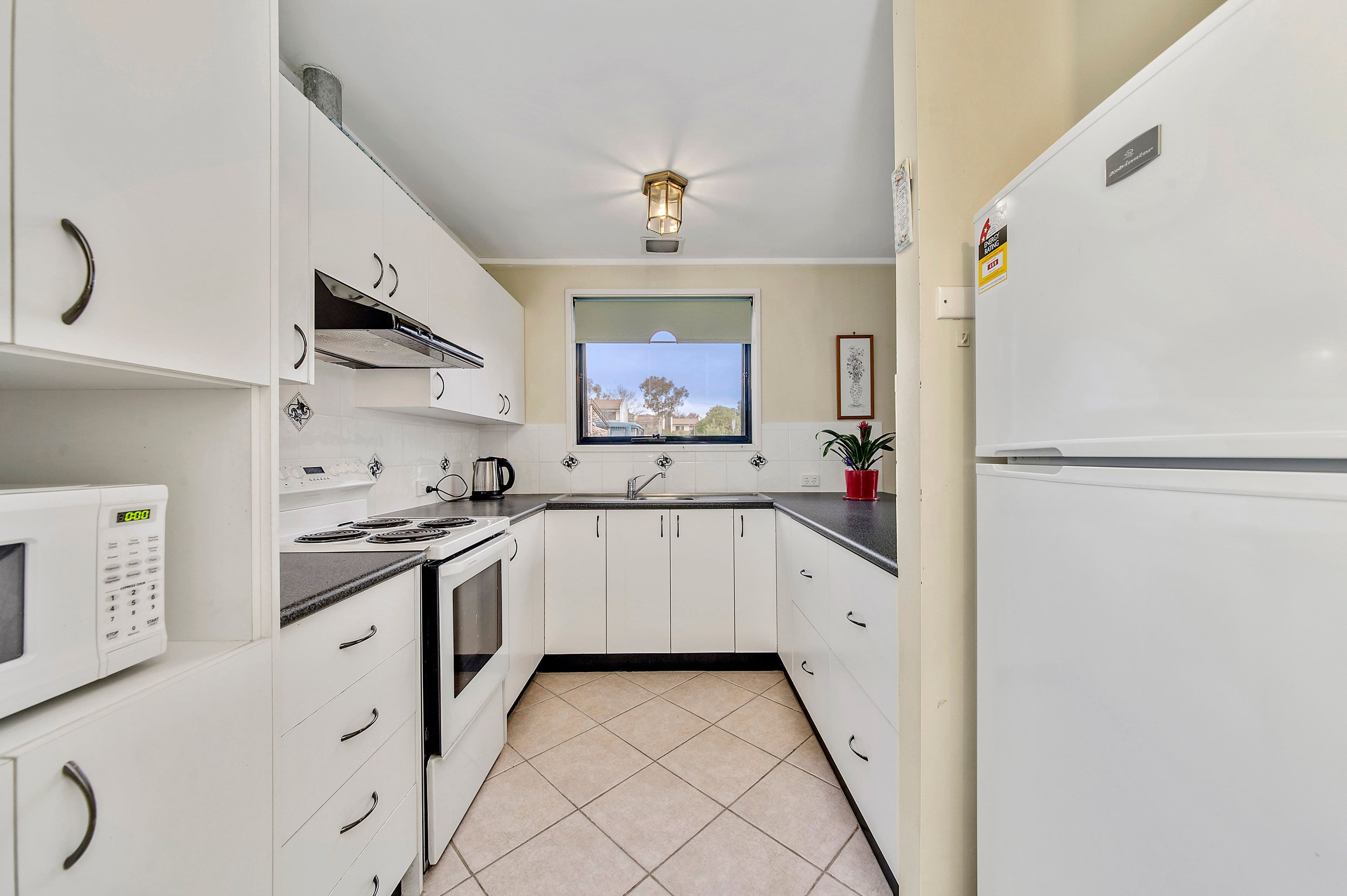 118 Cairns Street, Cairns North, QLD 4870, Cairns North - Thumbnail 2