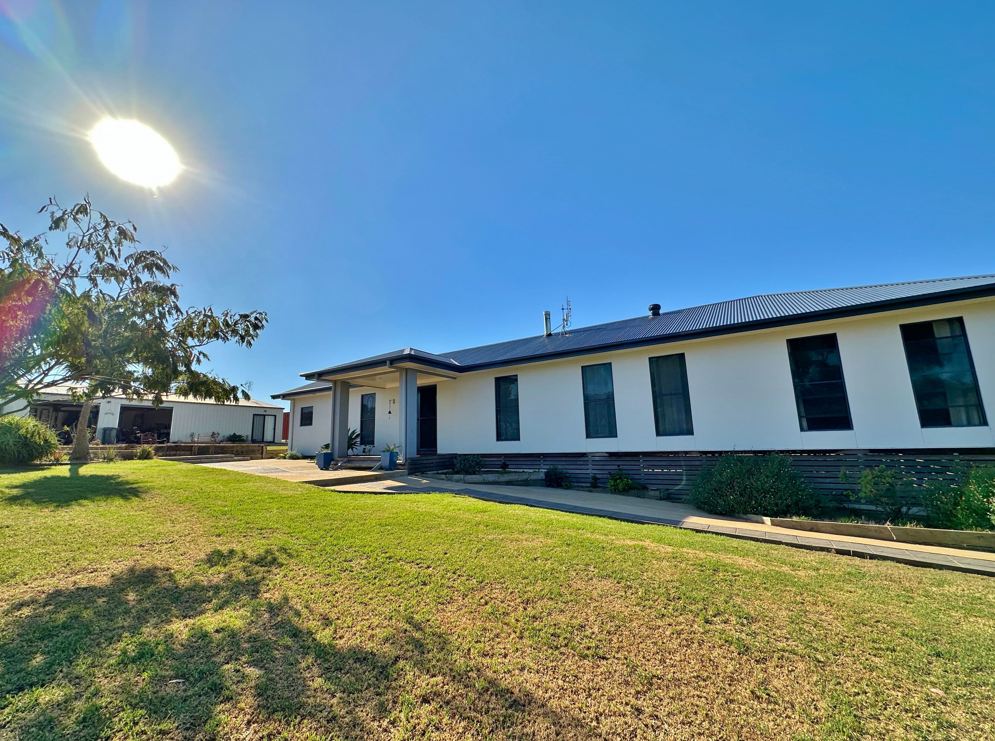 23 Kilmarnock Road, Young NSW 2594, Burrangong - Thumbnail 3