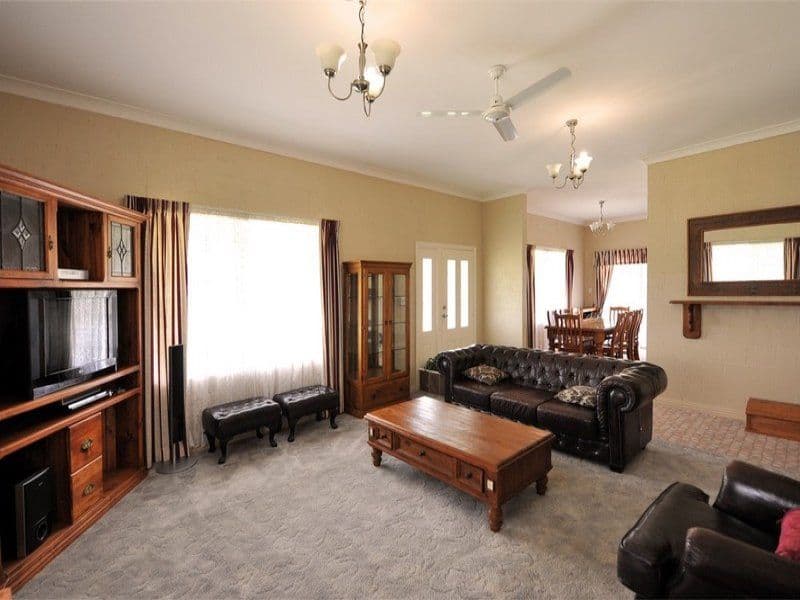 12 Bunkers Hill School Road, WESTBROOK QLD 4350, Westbrook - Thumbnail 2