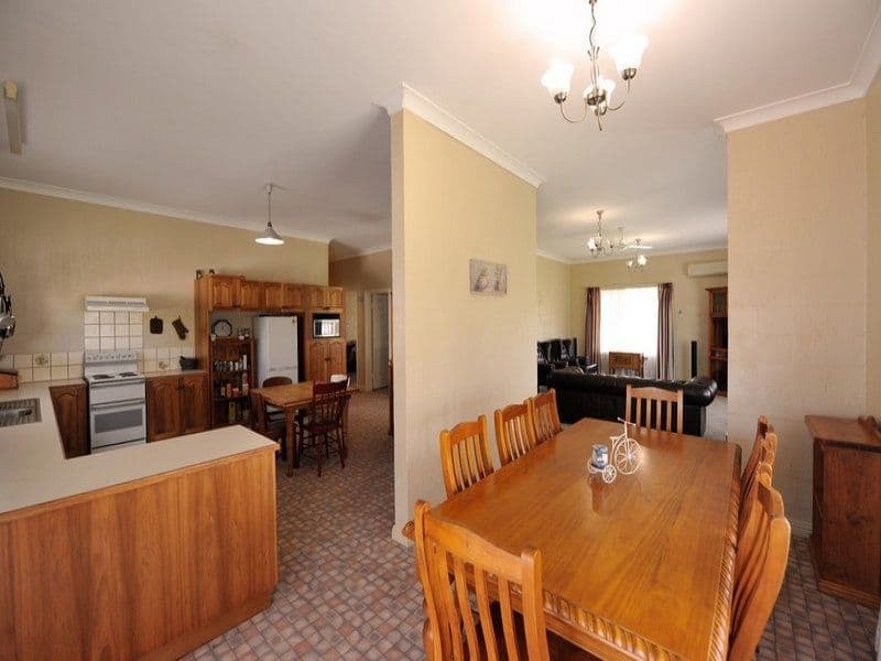 12 Bunkers Hill School Road, WESTBROOK QLD 4350, Westbrook - Thumbnail 3