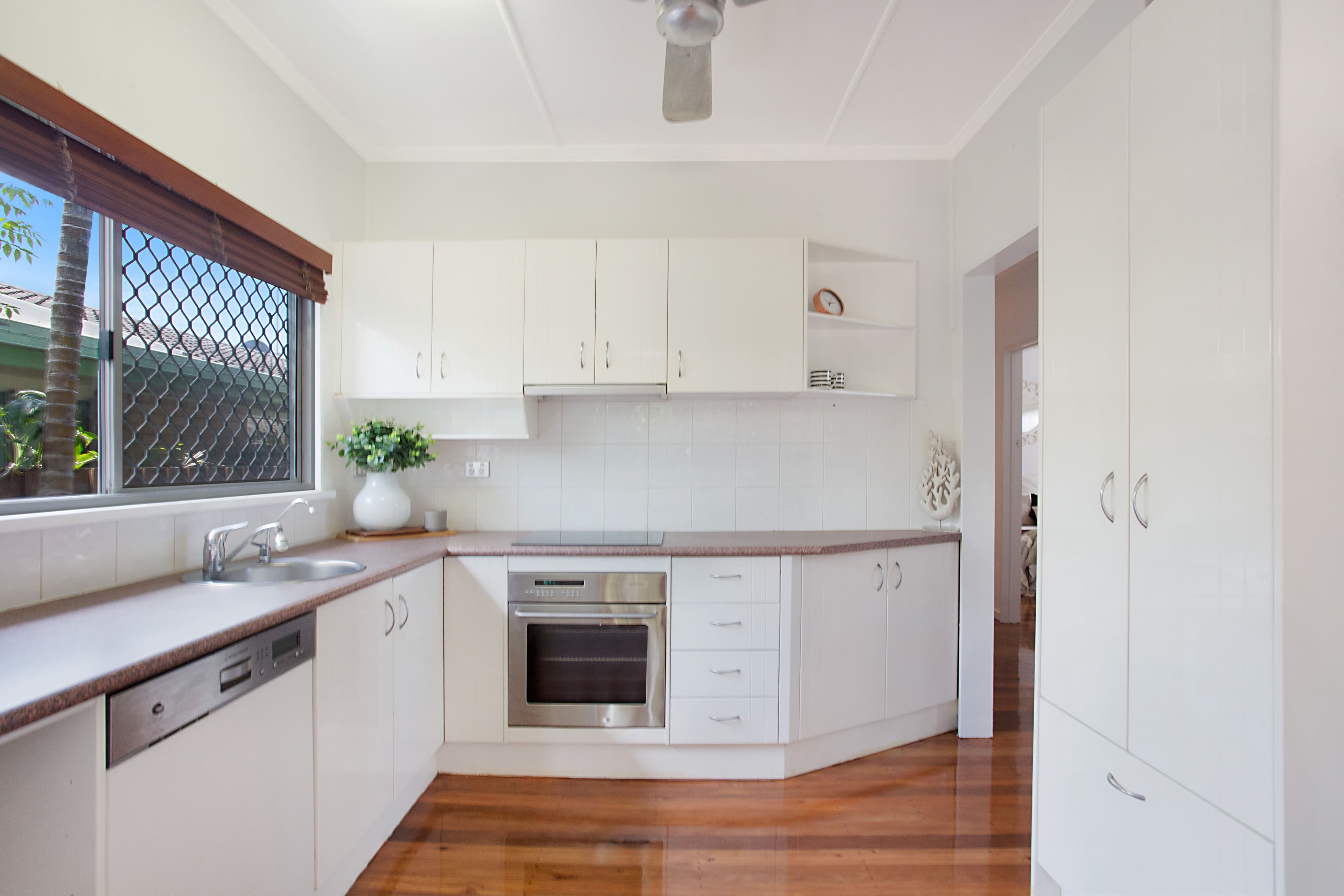 80 Albion Avenue, Miami QLD 4220, Miami - Thumbnail 2