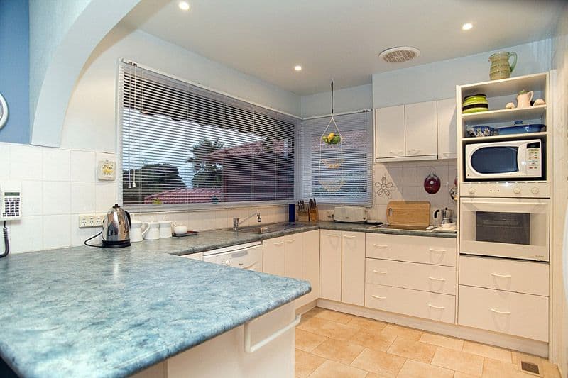 11 Kelly Street, DONCASTER VIC 3108, Doncaster - Thumbnail 3