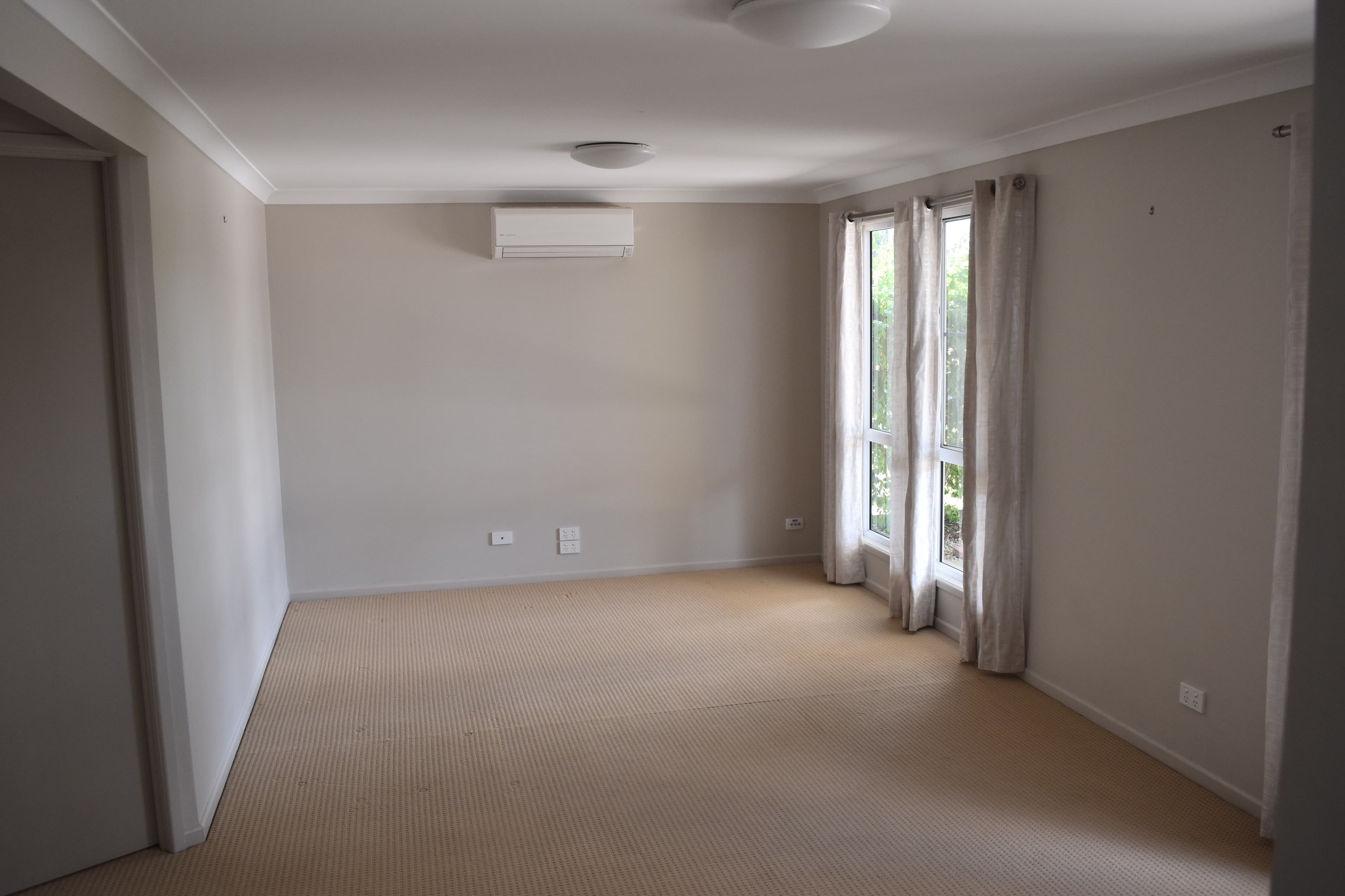 88 Moody Street, Emerald QLD 4720, Emerald - Thumbnail 6